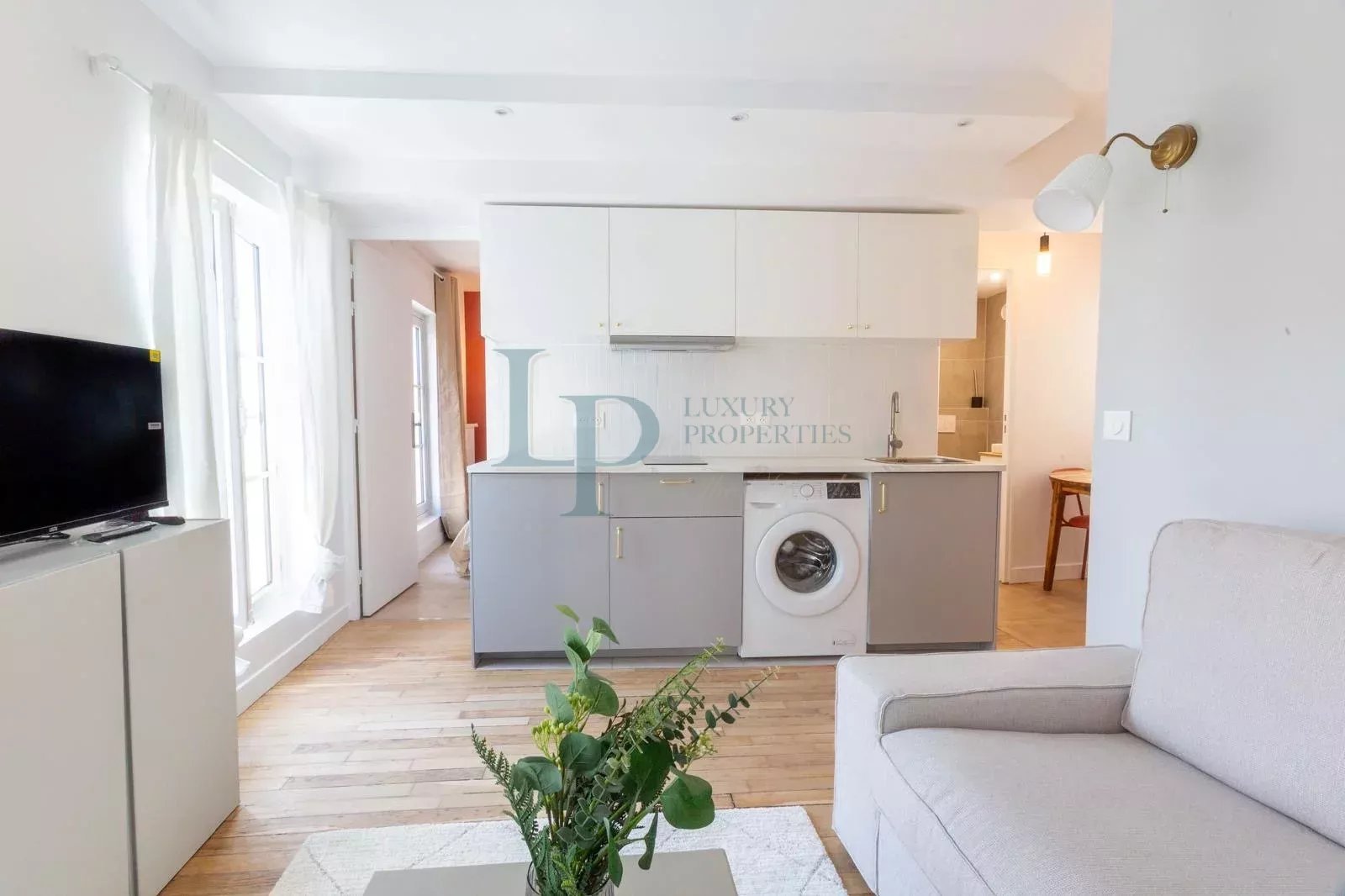 Location Appartement Paris 8ème