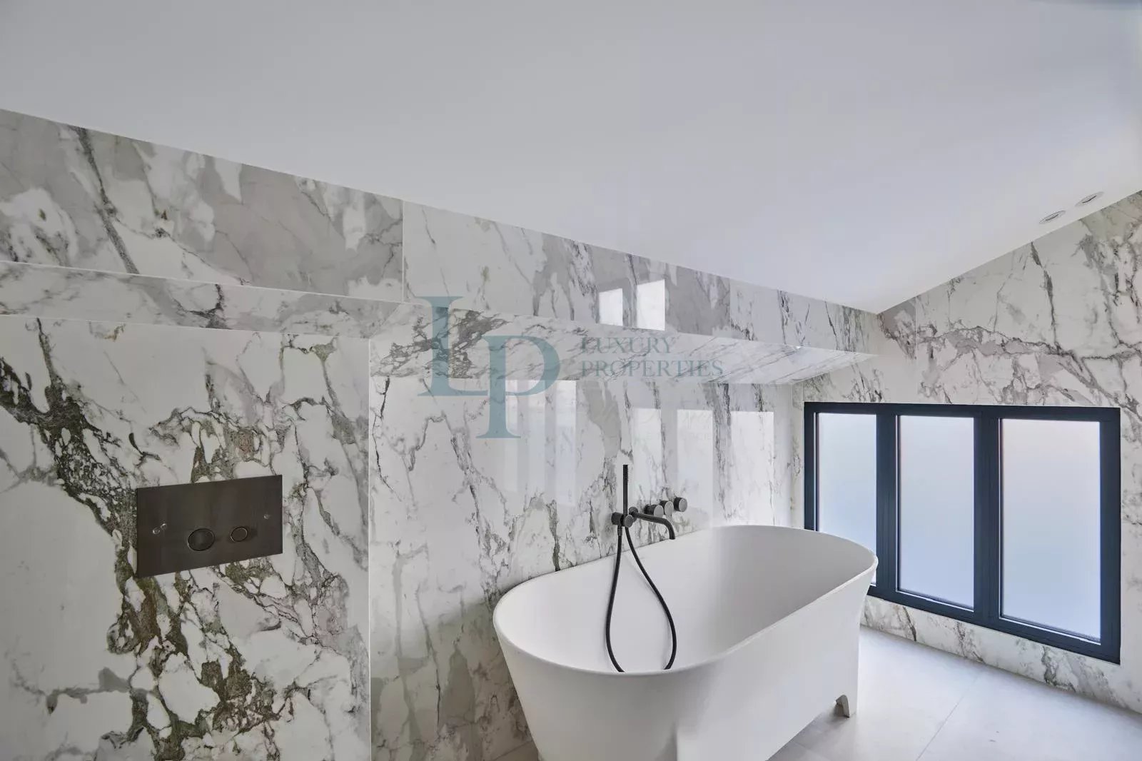 3779bfe7018c988387d89763f04875b5_1405fc1b7a_1600-original-23295-0.jpg MAISON DE VILLE AVEC COMMERCIALITÉ – MONTMARTRE