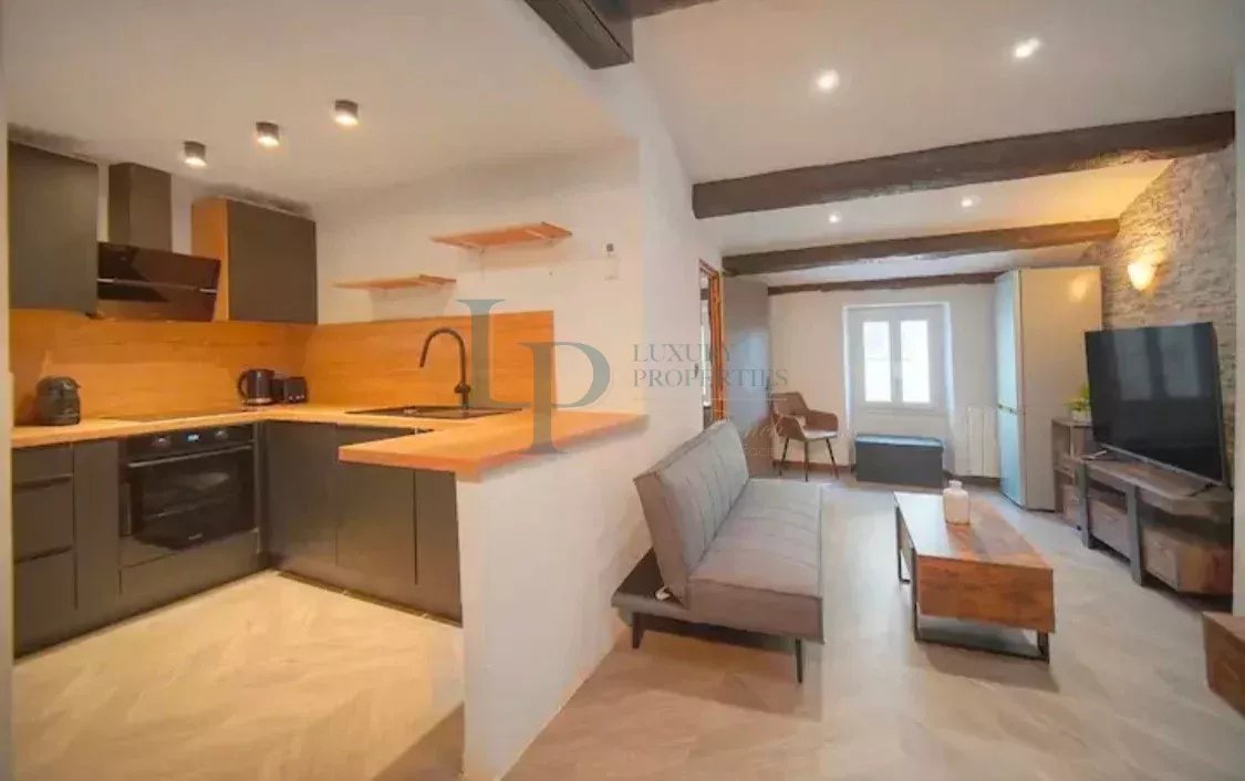 10a7e2aaa83f305d534cb5b80e3d494d_e007902d10_1125-original-23659-0.jpg Appartement 3 pièces rénové au cœur du Suquet