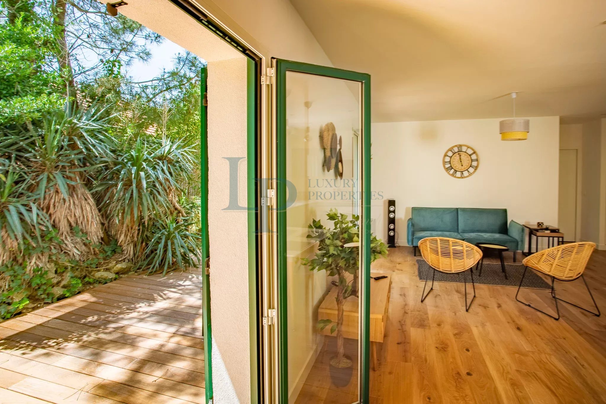 211881c1ddac5593c587c02e57ca8052_26fa77d18d_2048-original-20760-0.jpg APPARTEMENT 3 PIÈCES MEUBLÉ AVEC TERRASSE DE 91M²– LE PYLA-SUR-MER