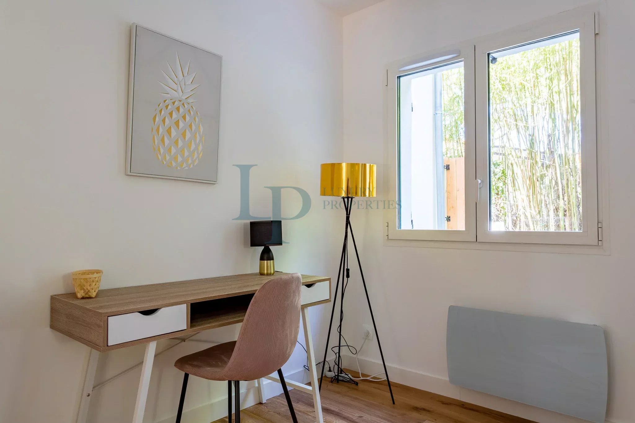 2c76edc42ebca65e61ba19359dee50f5_16f1aac690_2048-original-20760-0.jpg APPARTEMENT 3 PIÈCES MEUBLÉ AVEC TERRASSE DE 91M²– LE PYLA-SUR-MER
