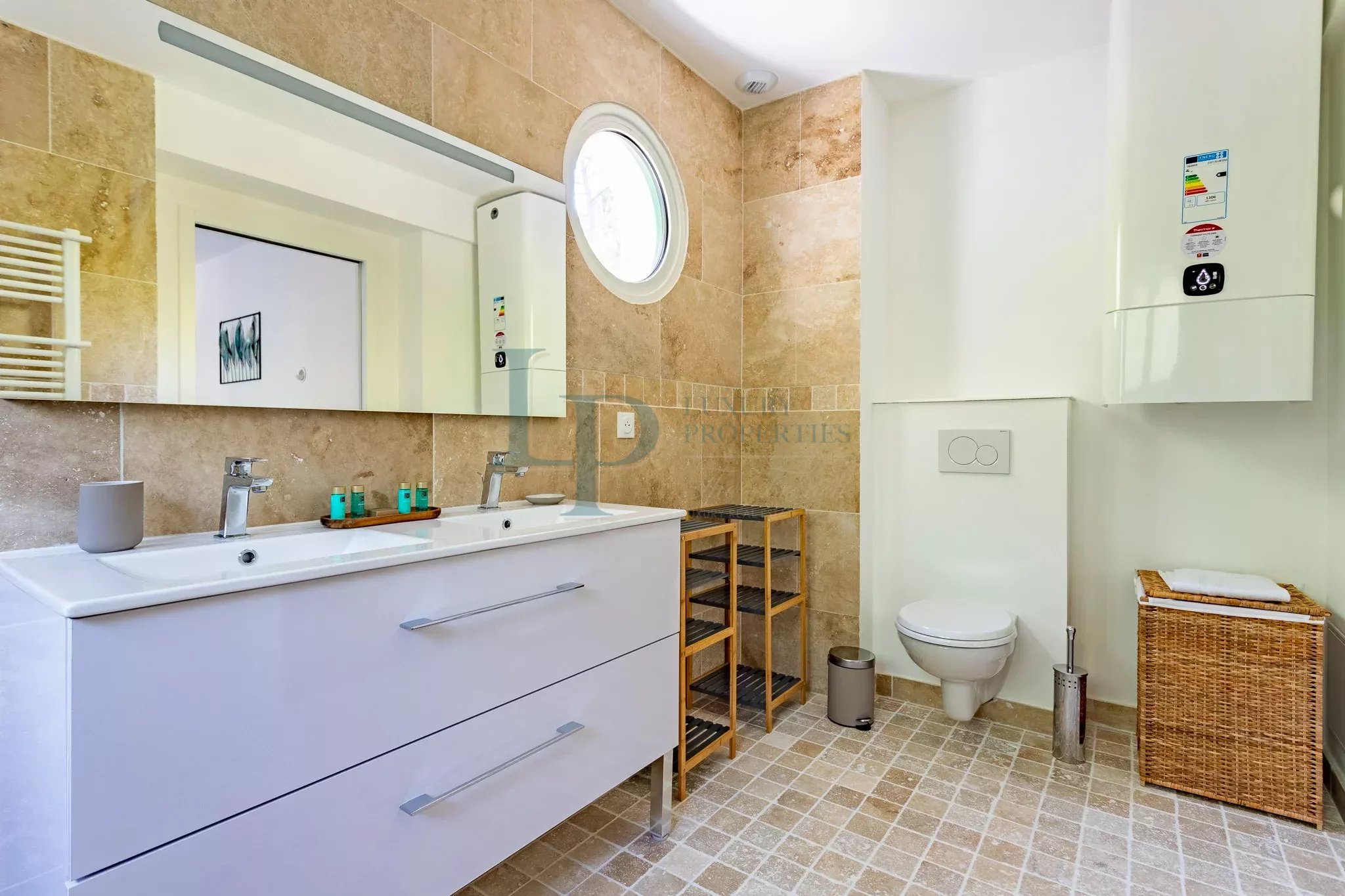 38ea0526c862e16895a31f9d97d19ad2_69b49b4aed_2048-original-20724-0.jpg APPARTEMENT 3 PIÈCES MEUBLÉ AVEC BALCON – LE PYLA-SUR-MER