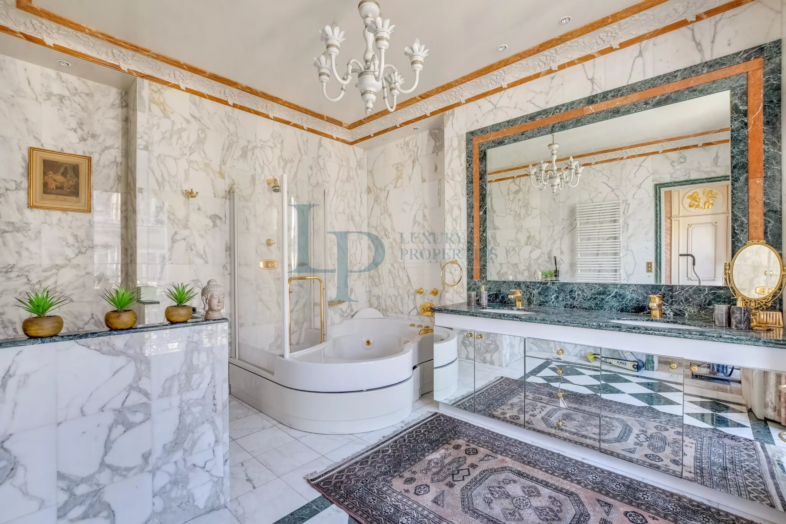 PARIS VIII – GOLDEN TRIANGLE | RECEPTION APARTMENT – 184 M²