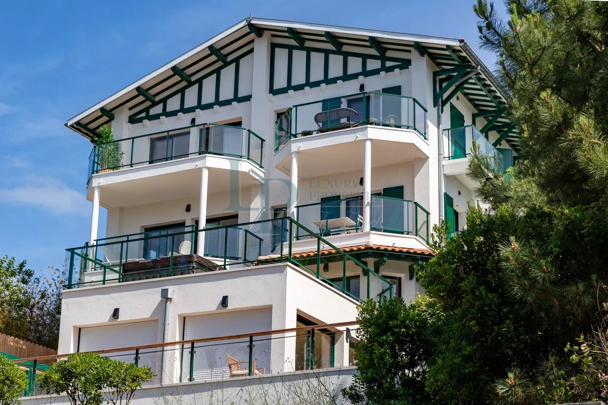 50837eb2fdb96ec23c9f1c6e37b388ad_4d5c7f249d_2048-original-20724-0.jpg APPARTEMENT 3 PIÈCES MEUBLÉ AVEC BALCON – LE PYLA-SUR-MER