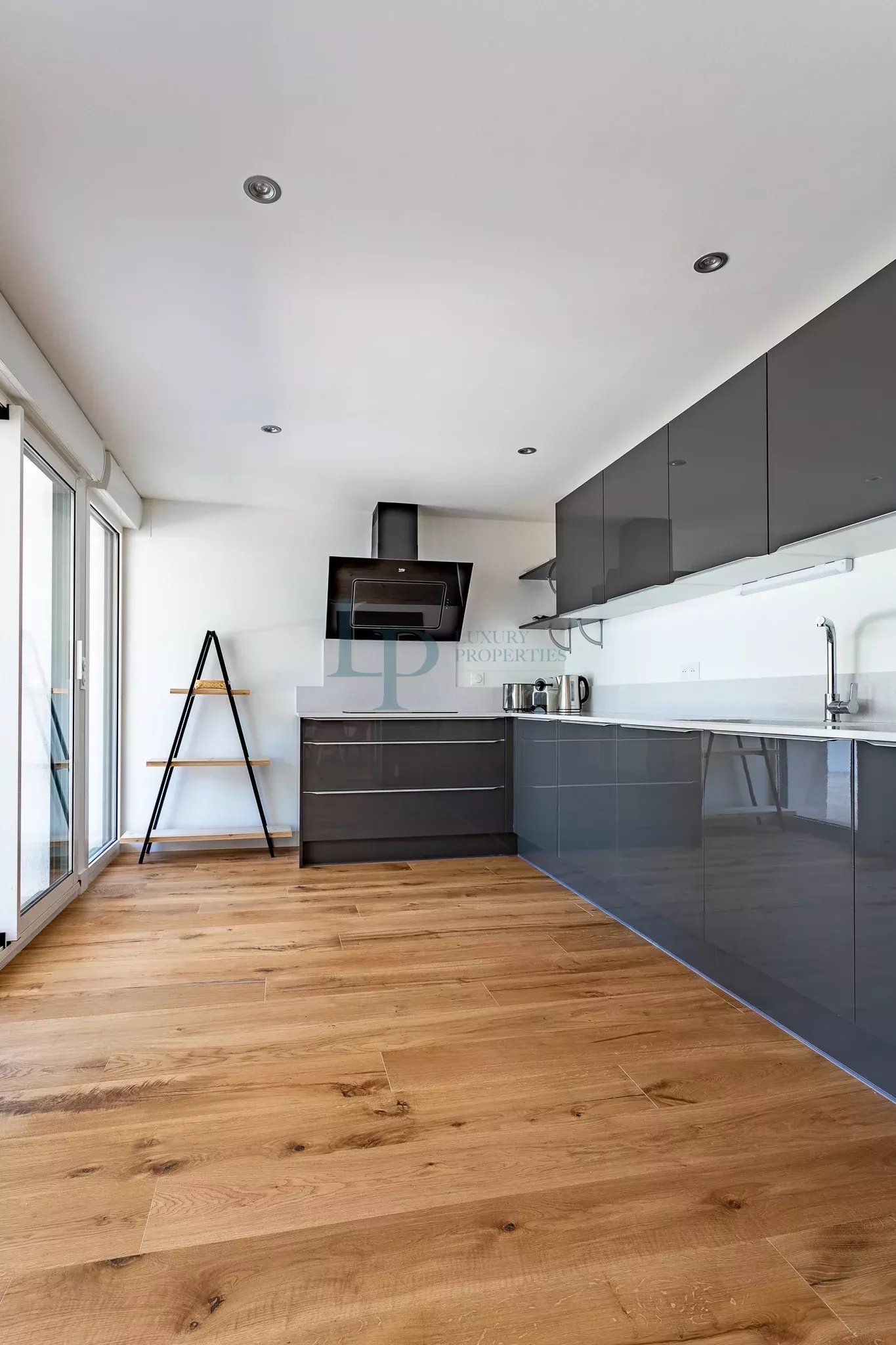 SPECIAL INVESTISSEMENT DE LUXE – APPARTEMENT 4 PIÈCES MEUBLÉ – 155 M² – VUE MER – PYLA-SUR-MER