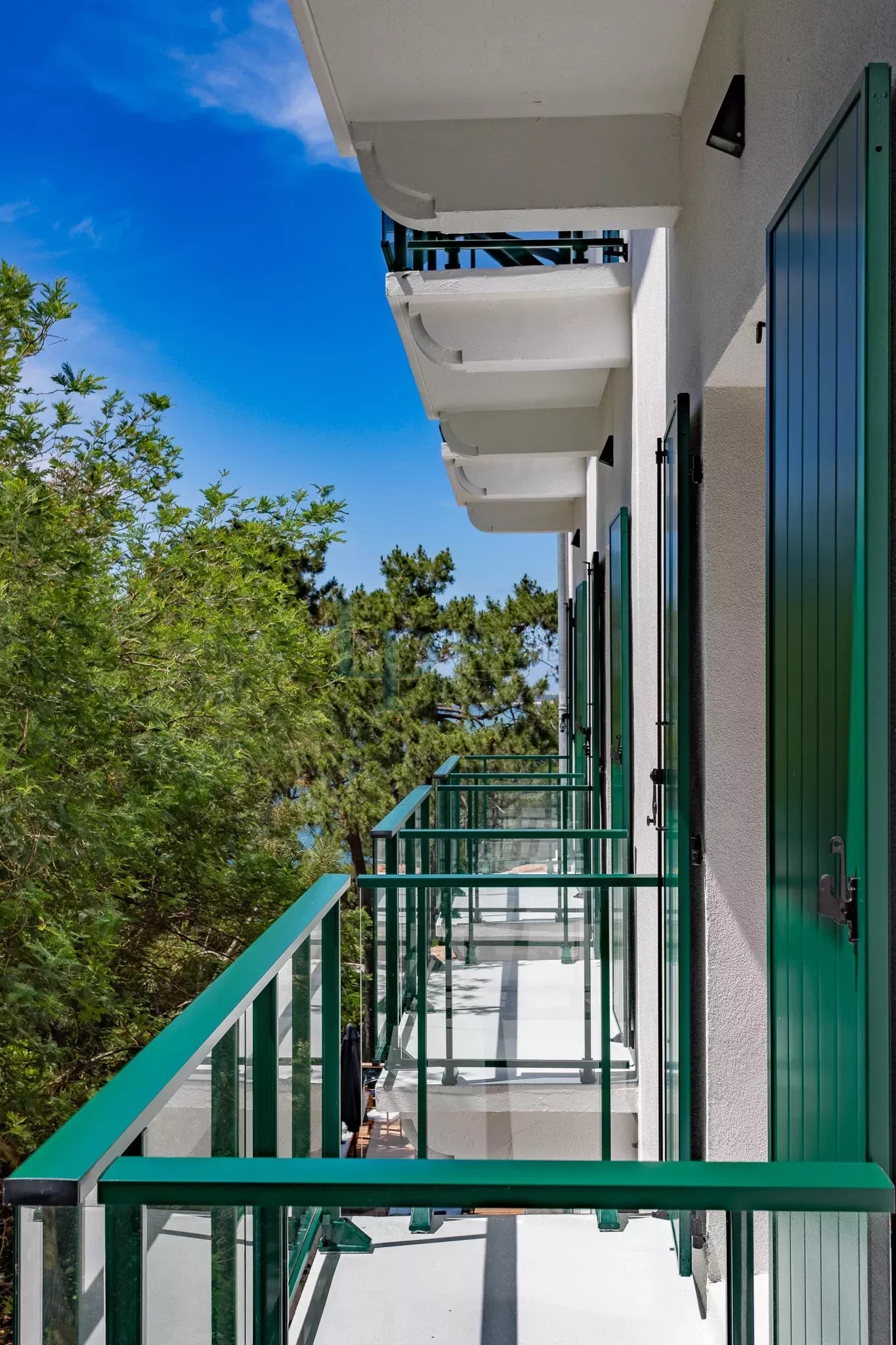 789e4eae9ac2dc3d04c6291cd1adbac8_35da6d4164_2048-original-20724-0.jpg APPARTEMENT 3 PIÈCES MEUBLÉ AVEC BALCON – LE PYLA-SUR-MER