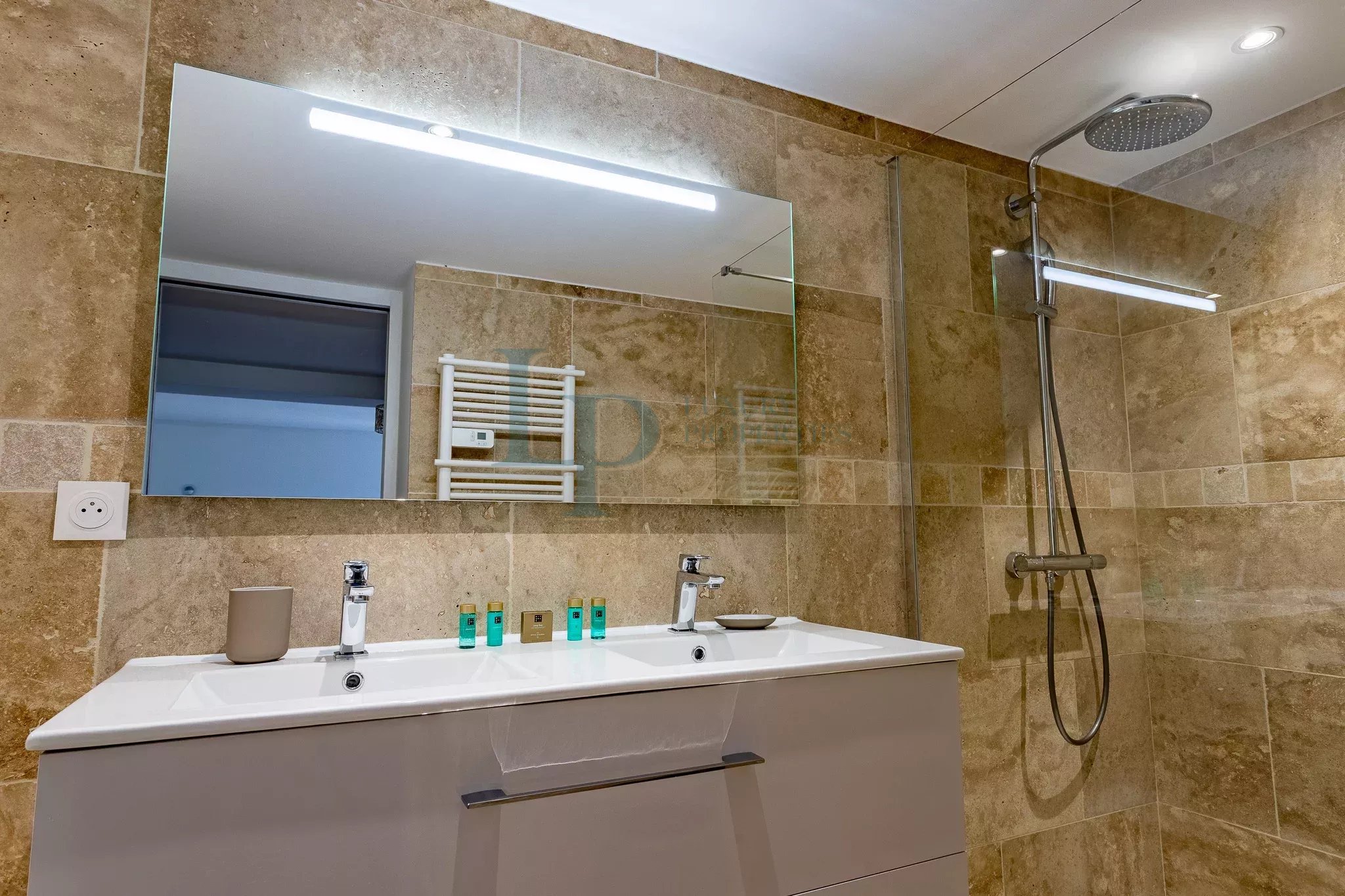SPECIAL INVESTISSEMENT DE LUXE – APPARTEMENT 4 PIÈCES MEUBLÉ – 155 M² – VUE MER – PYLA-SUR-MER