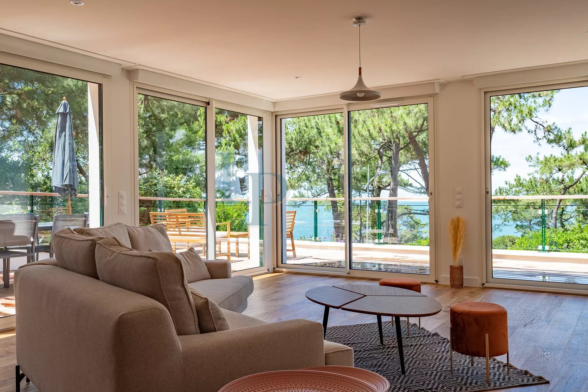 SPECIAL INVESTISSEMENT DE LUXE – APPARTEMENT 4 PIÈCES MEUBLÉ – 155 M² – VUE MER – PYLA-SUR-MER