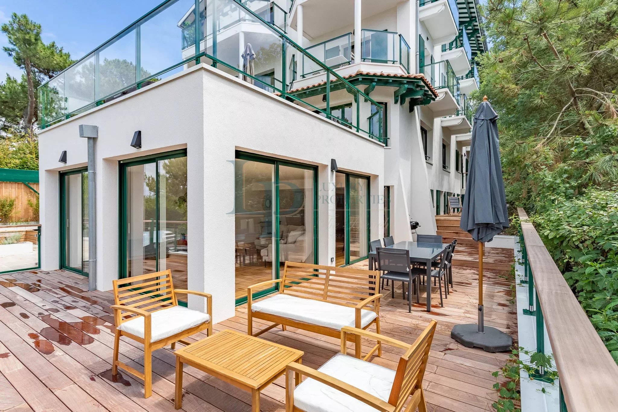 SPECIAL INVESTISSEMENT DE LUXE – APPARTEMENT 4 PIÈCES MEUBLÉ – 155 M² – VUE MER – PYLA-SUR-MER