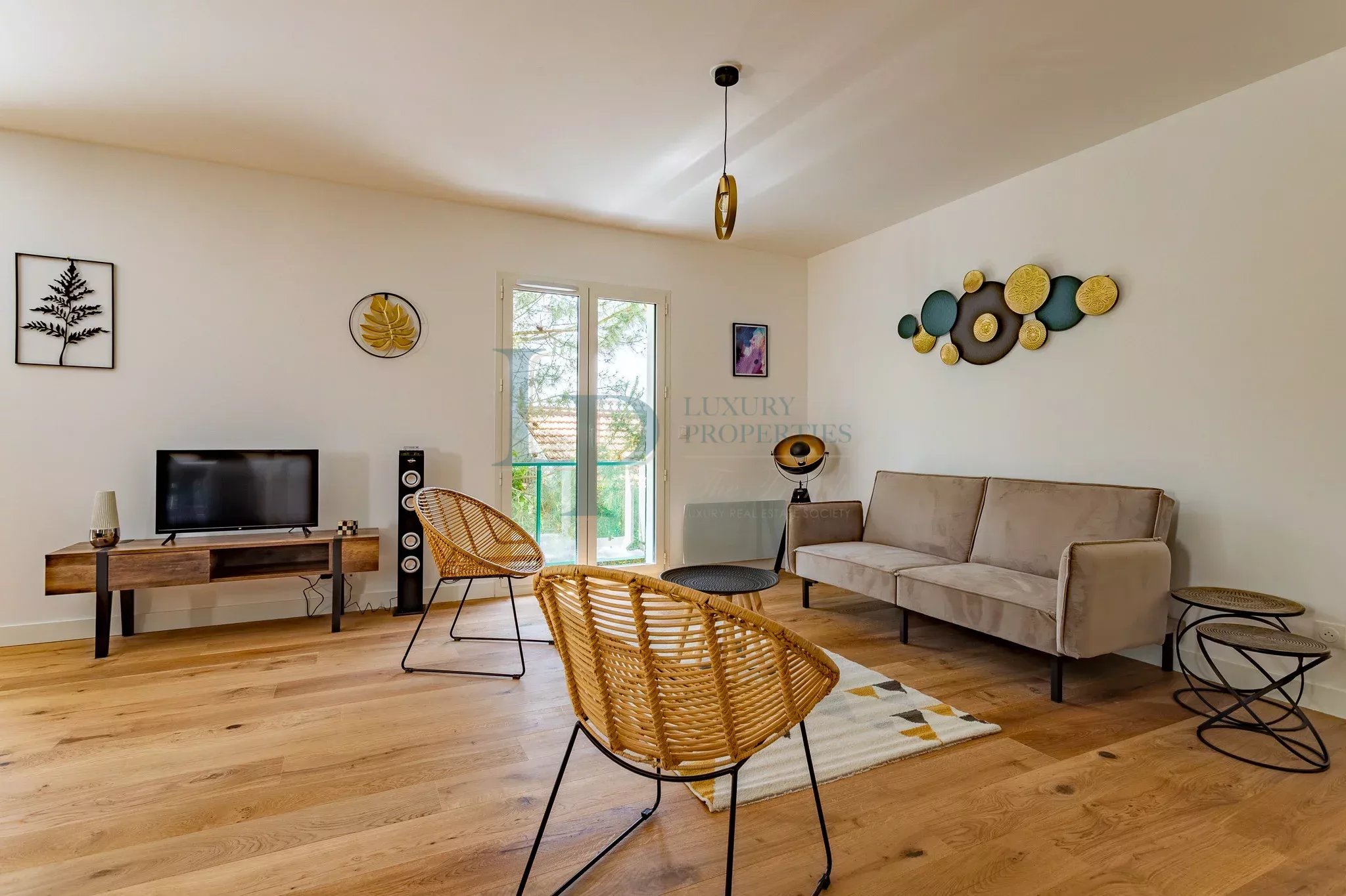 c1438284603ed7168920dd973b4c9fbe_4bb56e5c0d_2048-original-20724-0.jpg APPARTEMENT 3 PIÈCES MEUBLÉ AVEC BALCON – LE PYLA-SUR-MER
