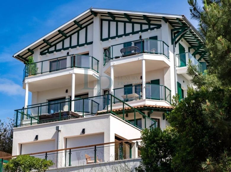 LUXURY INVESTMENT SPECIAL – FURNISHED 4-ROOM APARTMENT – 155 M² – SEA VIEW – PYLA-SUR-MER