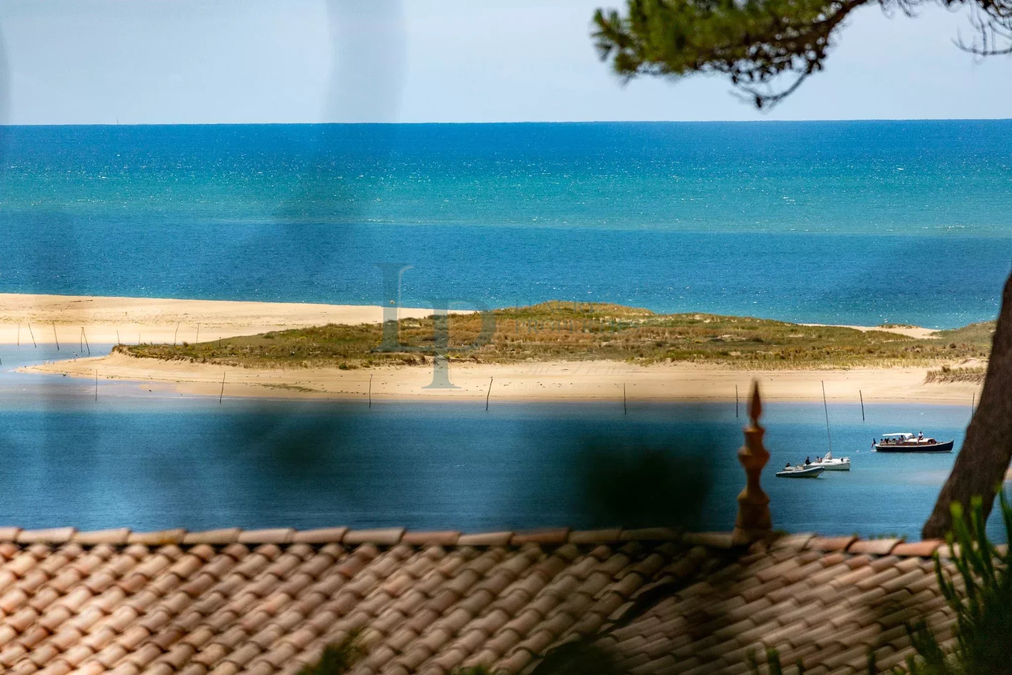 SPECIAL INVESTISSEMENT DE LUXE – APPARTEMENT 4 PIÈCES MEUBLÉ – 155 M² – VUE MER – PYLA-SUR-MER