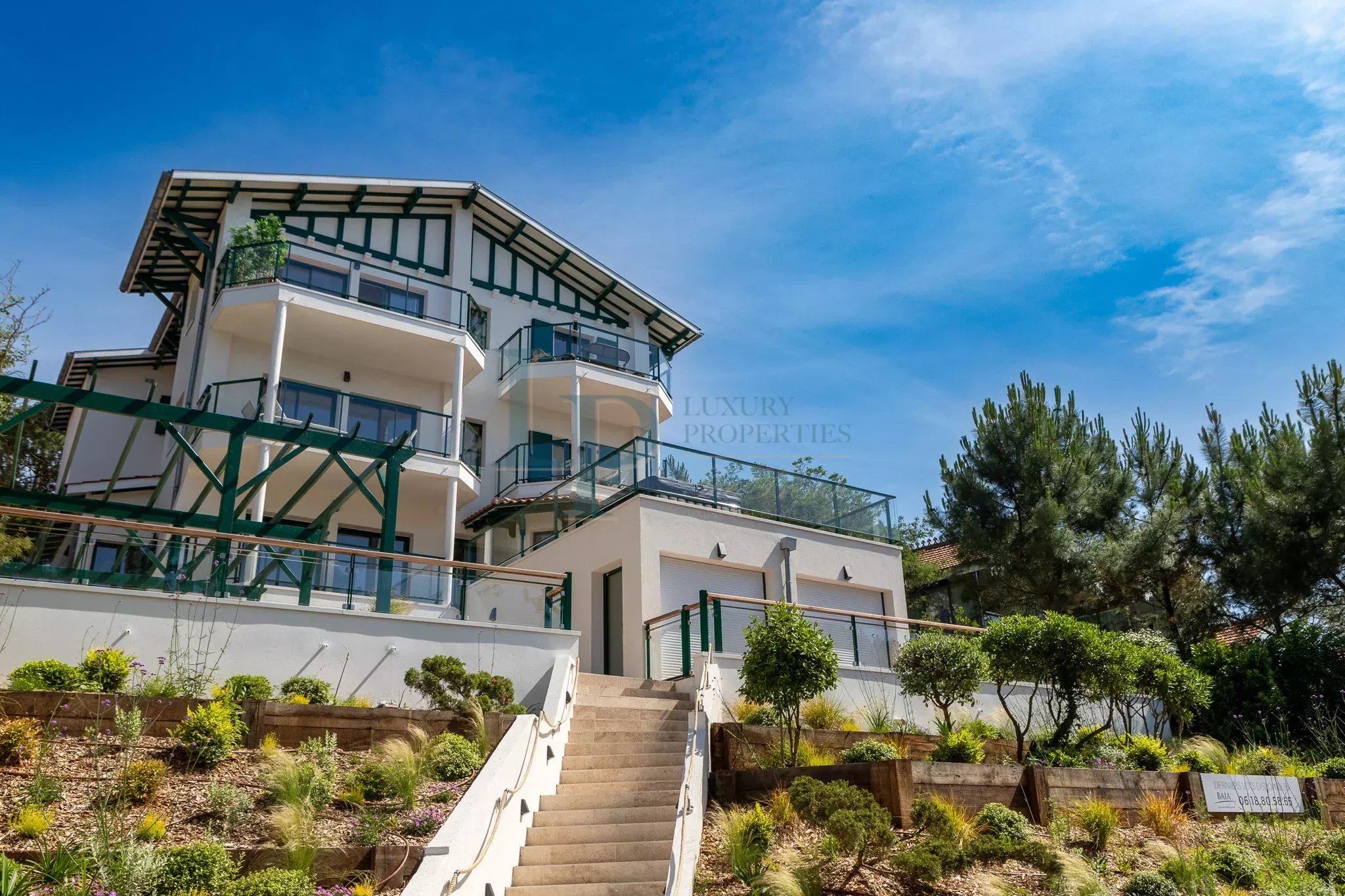 SPECIAL INVESTISSEMENT DE LUXE – APPARTEMENT 4 PIÈCES MEUBLÉ – 155 M² – VUE MER – PYLA-SUR-MER