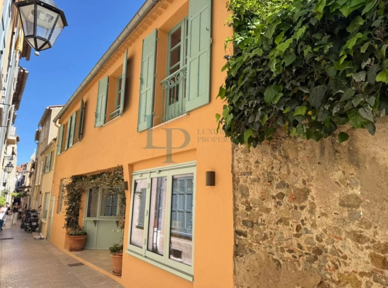 At the heart of the village of Saint-Tropez