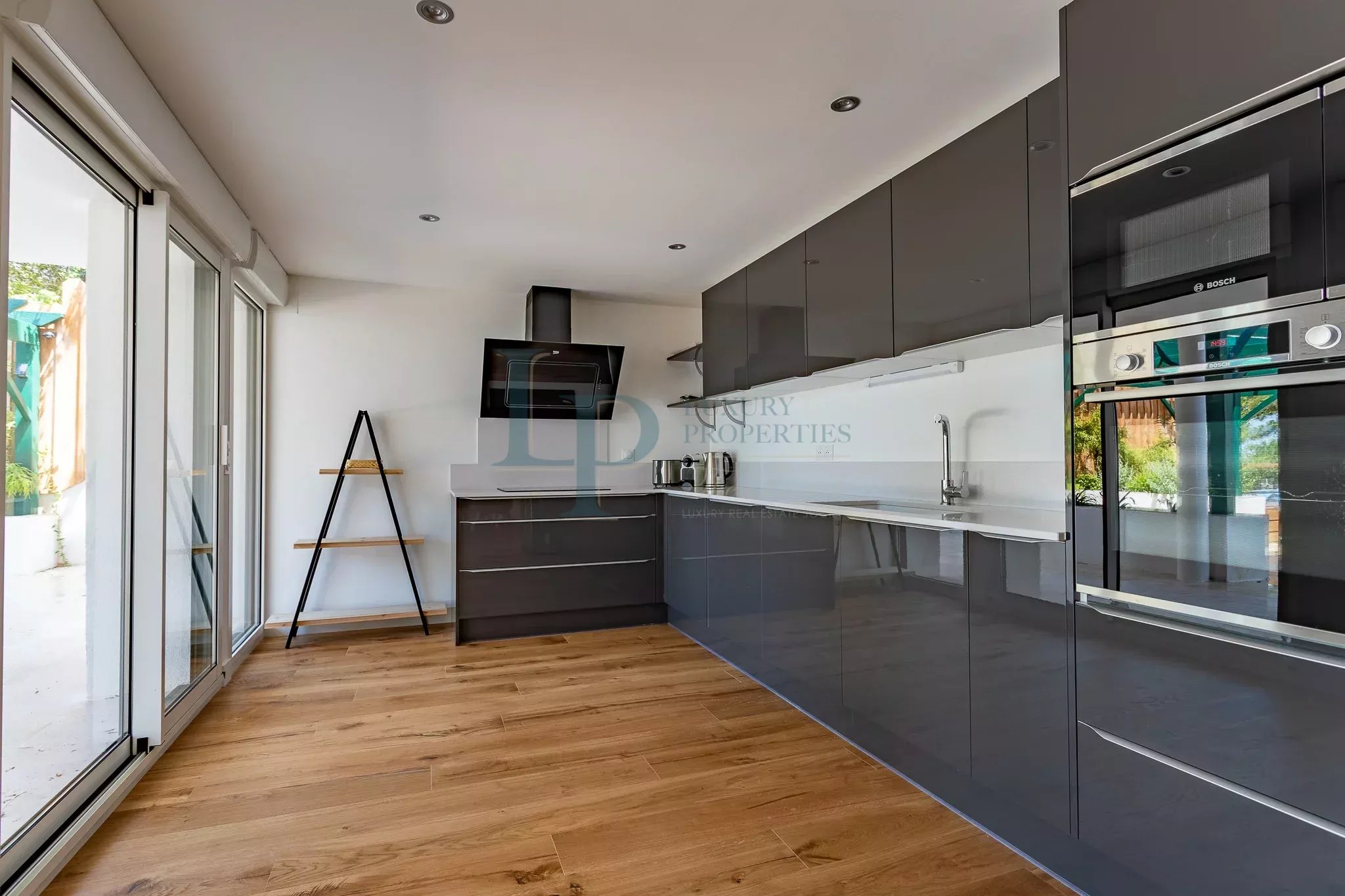 SPECIAL INVESTISSEMENT DE LUXE – APPARTEMENT 4 PIÈCES MEUBLÉ – 155 M² – VUE MER – PYLA-SUR-MER