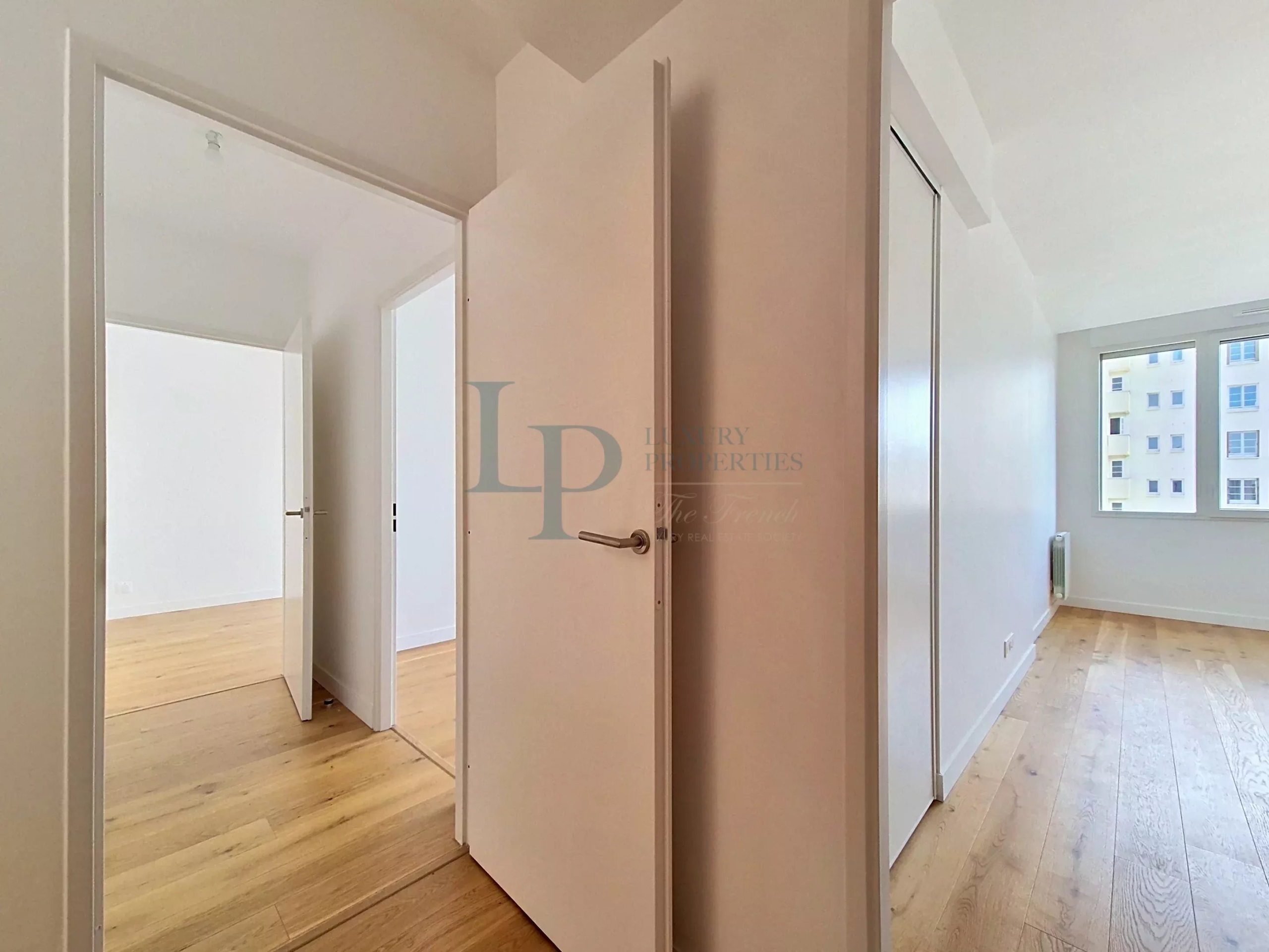 0719d943d9f47ce65add2f6969044095_c112209eb0_2896-original-22832-0.jpg RÉSIDENCE CARRÉ DES ARTS · ISSY-LES-MOULINEAUX – Duplex d’exception