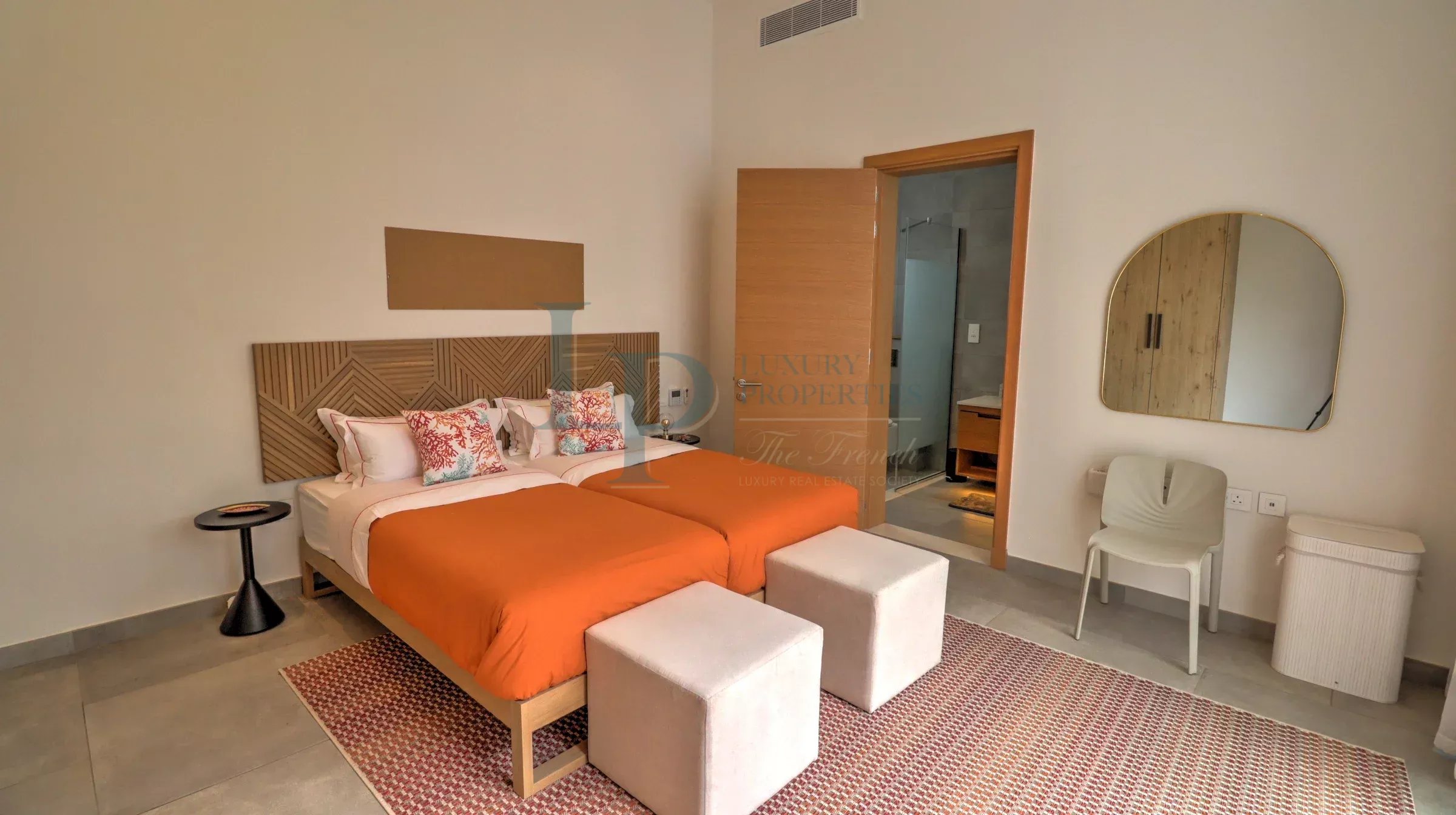 2f910310a2ffd8ba63fecf7c5d8f6b52_10ac1f81af_2400-original-24072-0.jpg Superbe Villa moderne de 4 chambres au nord de l’ile Maurice