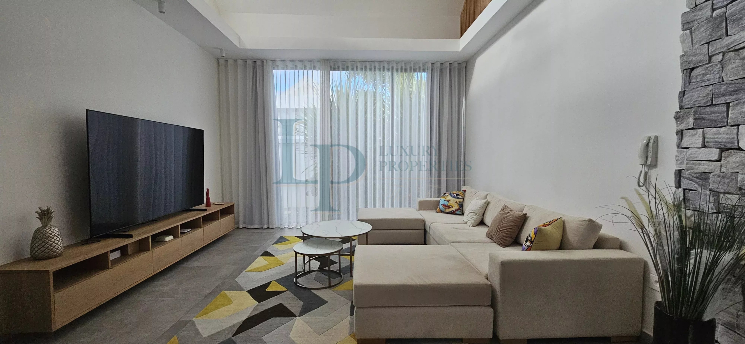 333870d7333ea960bd45fe1b78680f19_baa572d4e7_4000-original-24072-0.jpg Superbe Villa moderne de 4 chambres au nord de l’ile Maurice