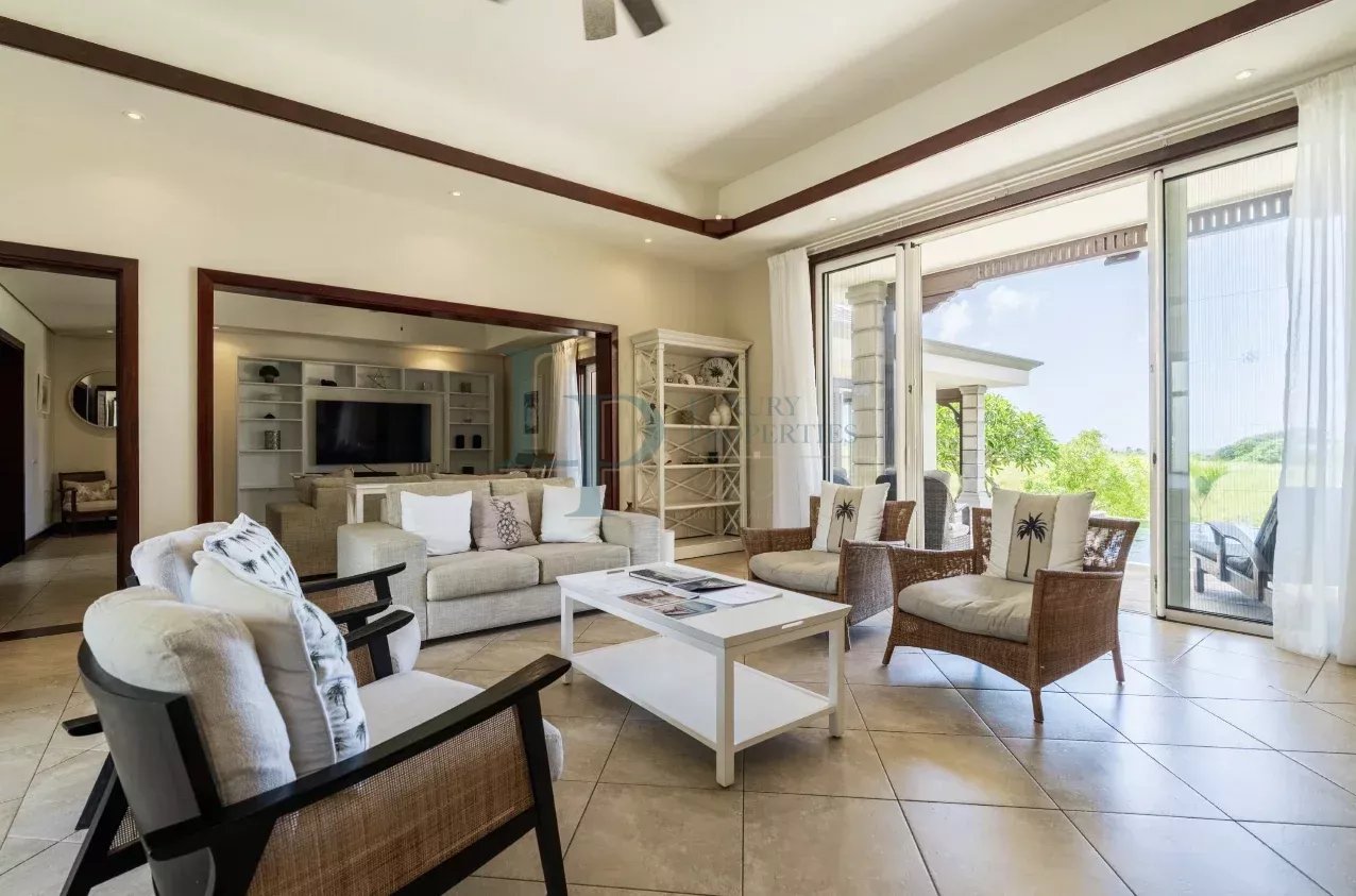 37b862c9f9c0322adcf0d373153d7936_63ac4d2c15_1276-original-24018-0.jpg Villa élégante au sud de l’île Maurice