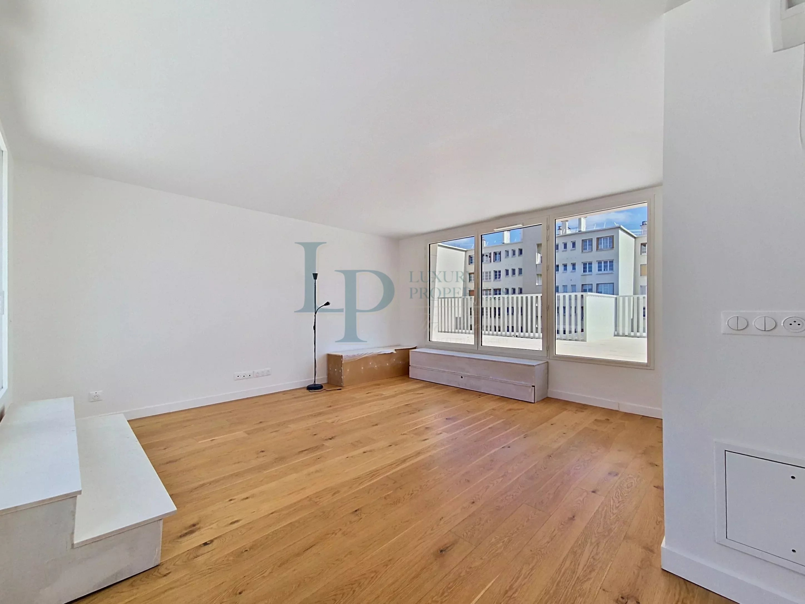 7fd8e84ff34e0359883b420e1f0d5ff0_de500adaee_2896-original-22832-0.jpg RÉSIDENCE CARRÉ DES ARTS · ISSY-LES-MOULINEAUX – Duplex d’exception