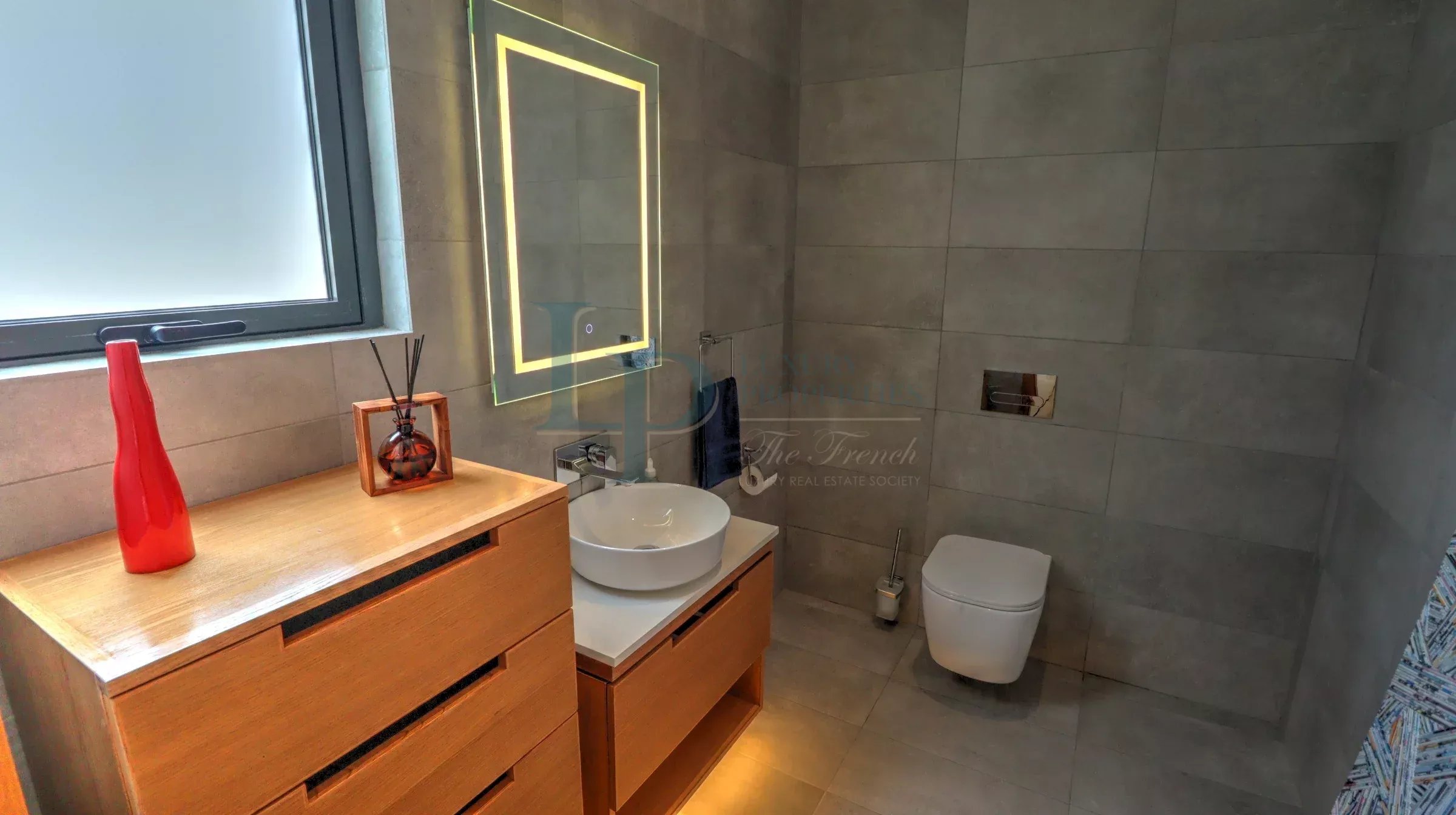 99b14b7f9ad5e08125ced9013983a80b_d9d95208e7_2400-original-24072-0.jpg Superbe Villa moderne de 4 chambres au nord de l’ile Maurice
