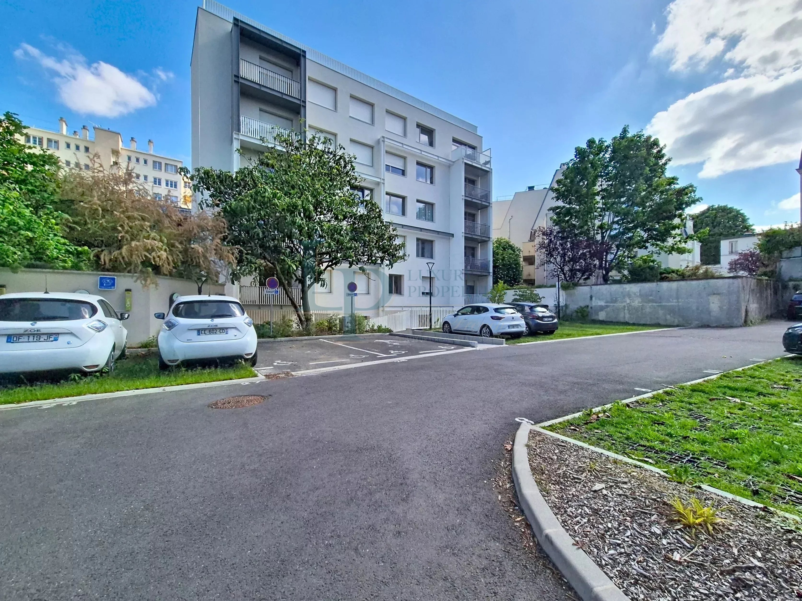 a98639eb831ef3c56d36d30d7db2dc8a_4b939c82b1_3344-original-22832-0.jpg RÉSIDENCE CARRÉ DES ARTS · ISSY-LES-MOULINEAUX – Duplex d’exception