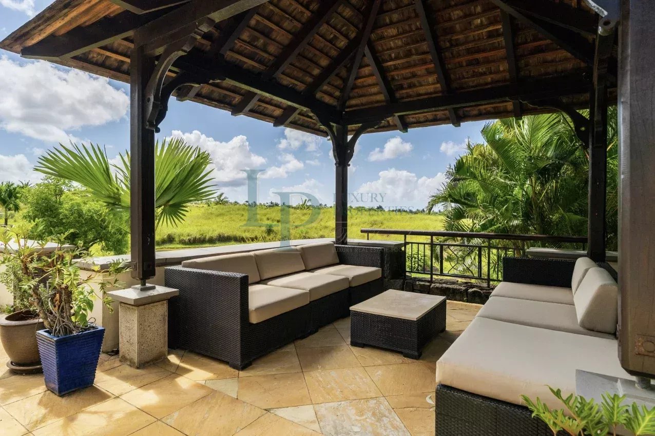 b1aac57337801b7fd0c47d7ebd6e01c8_24a595122f_1276-original-24018-0.jpg Villa élégante au sud de l’île Maurice
