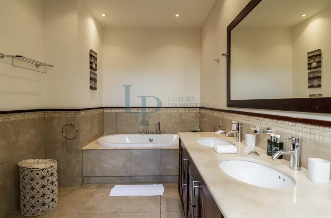 b866c3fa0badd279185f039dd3379540_c33258fe9e_1088-original-24018-0.jpg Villa élégante au sud de l’île Maurice