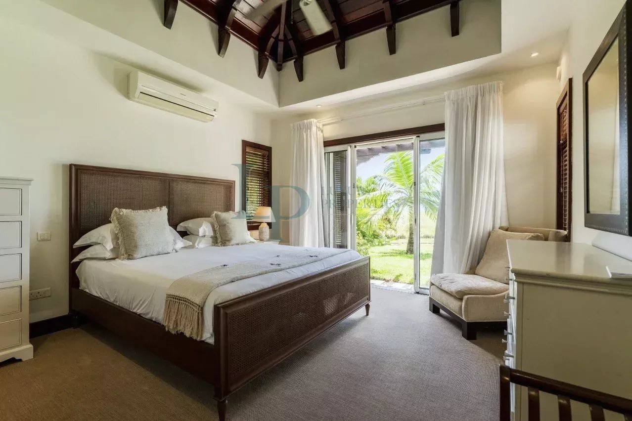 ba543d7096cc9f59e5706a3db72e23b0_3d2837cf0a_1278-original-24018-0.jpg Villa élégante au sud de l’île Maurice