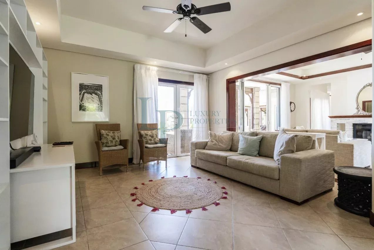 bc2bda89429d1cc38a3e9d3ff5a26edc_06f3d2329e_1273-original-24018-0.jpg Villa élégante au sud de l’île Maurice