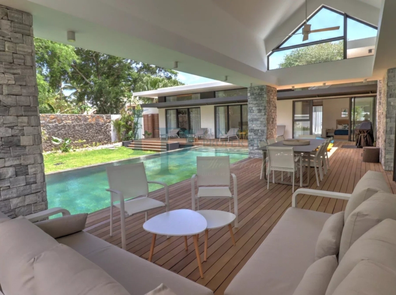 Modern 4-Bedroom Villa with Pool in Pereybère, Mauritius