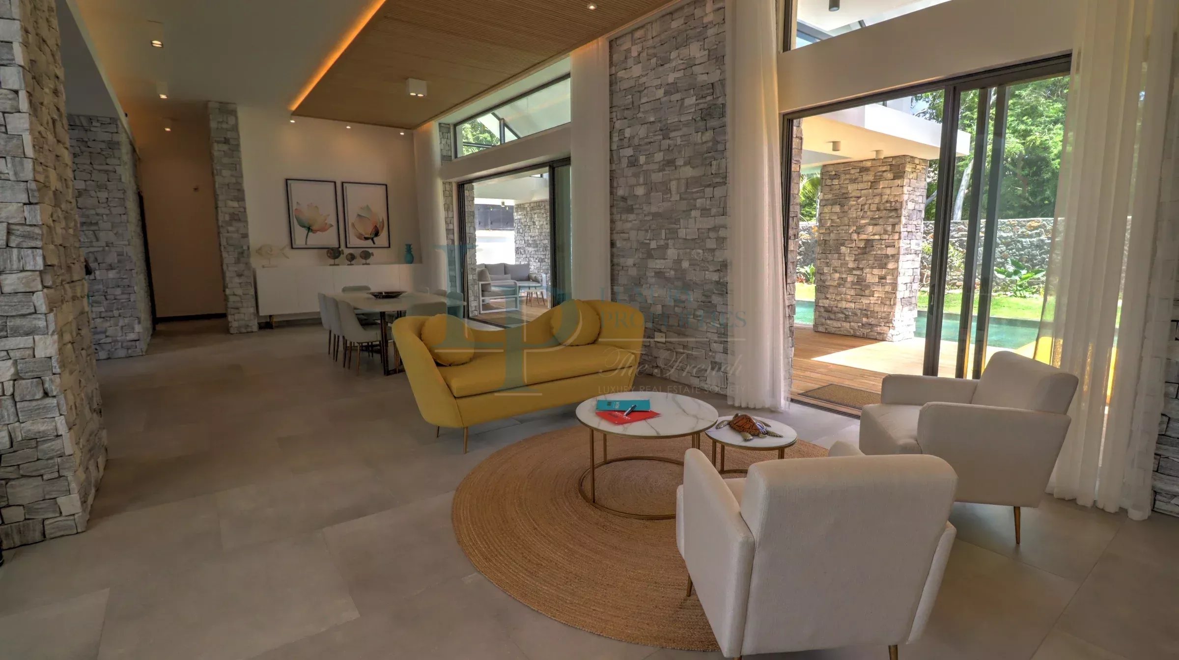 f8d0a0e877859b2b35448121d4d7703f_f074b7139f_2400-original-24072-0.jpg Superbe Villa moderne de 4 chambres au nord de l’ile Maurice
