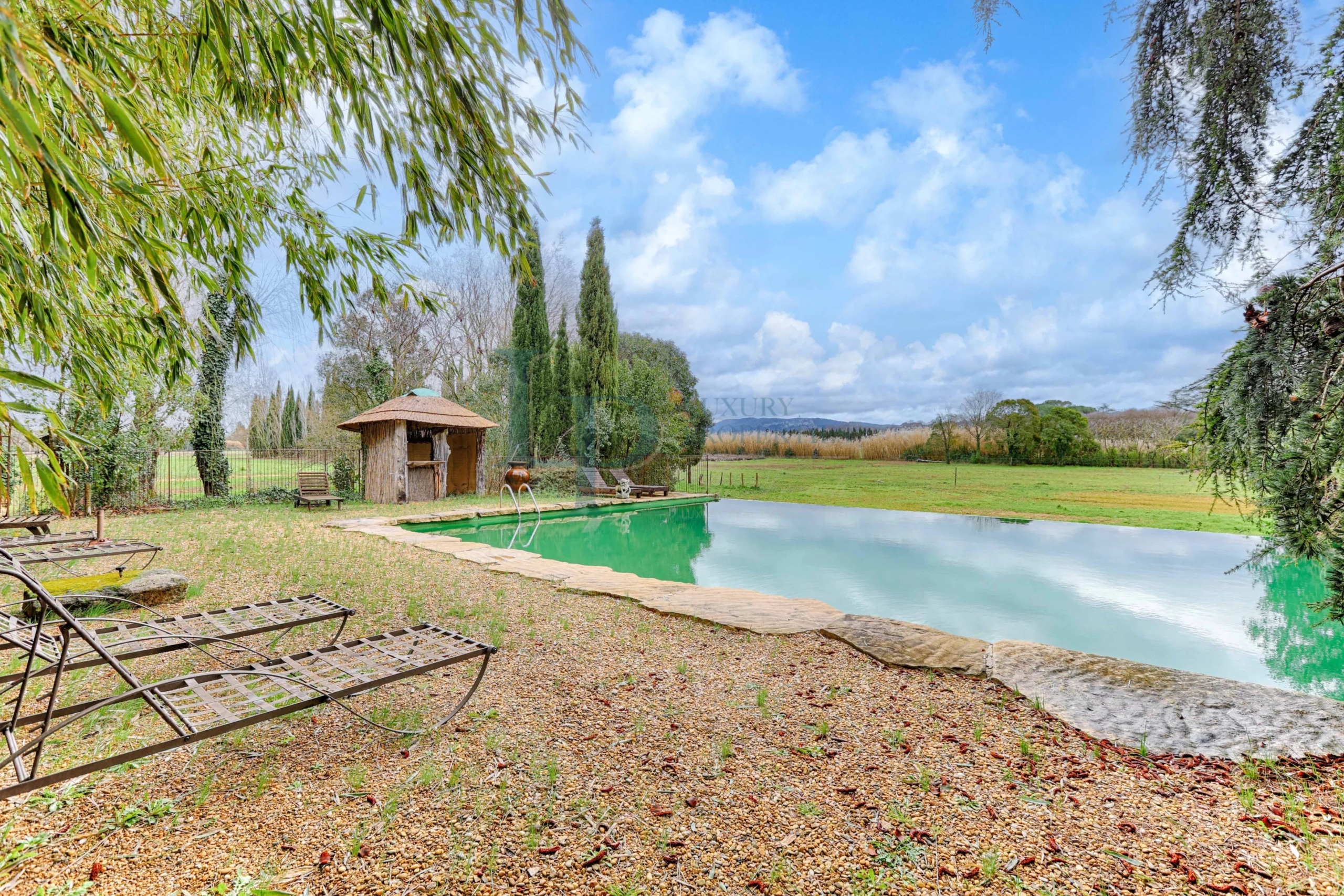 fb0d93fc2995c1d057b5dbfd4cfd1753_3e6b396d06_4096-original-24121-0.jpg Domaine d’Exception & Mas Provençal au cœur des Alpilles – 5 Ha – Architecture authentique et 100 % naturelle – Piscine / Solarium / Dépendances – Potentiel Unique – Saint-Rémy-de-Provence