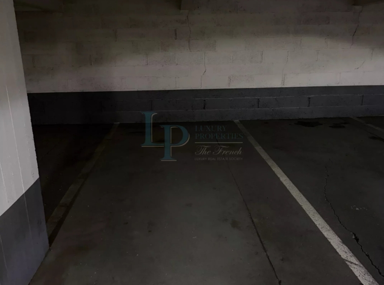 Parking / box Paris 8ème
