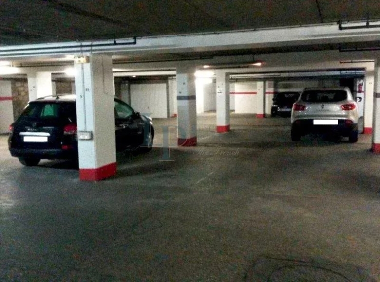 Parking / box Paris 12 m2