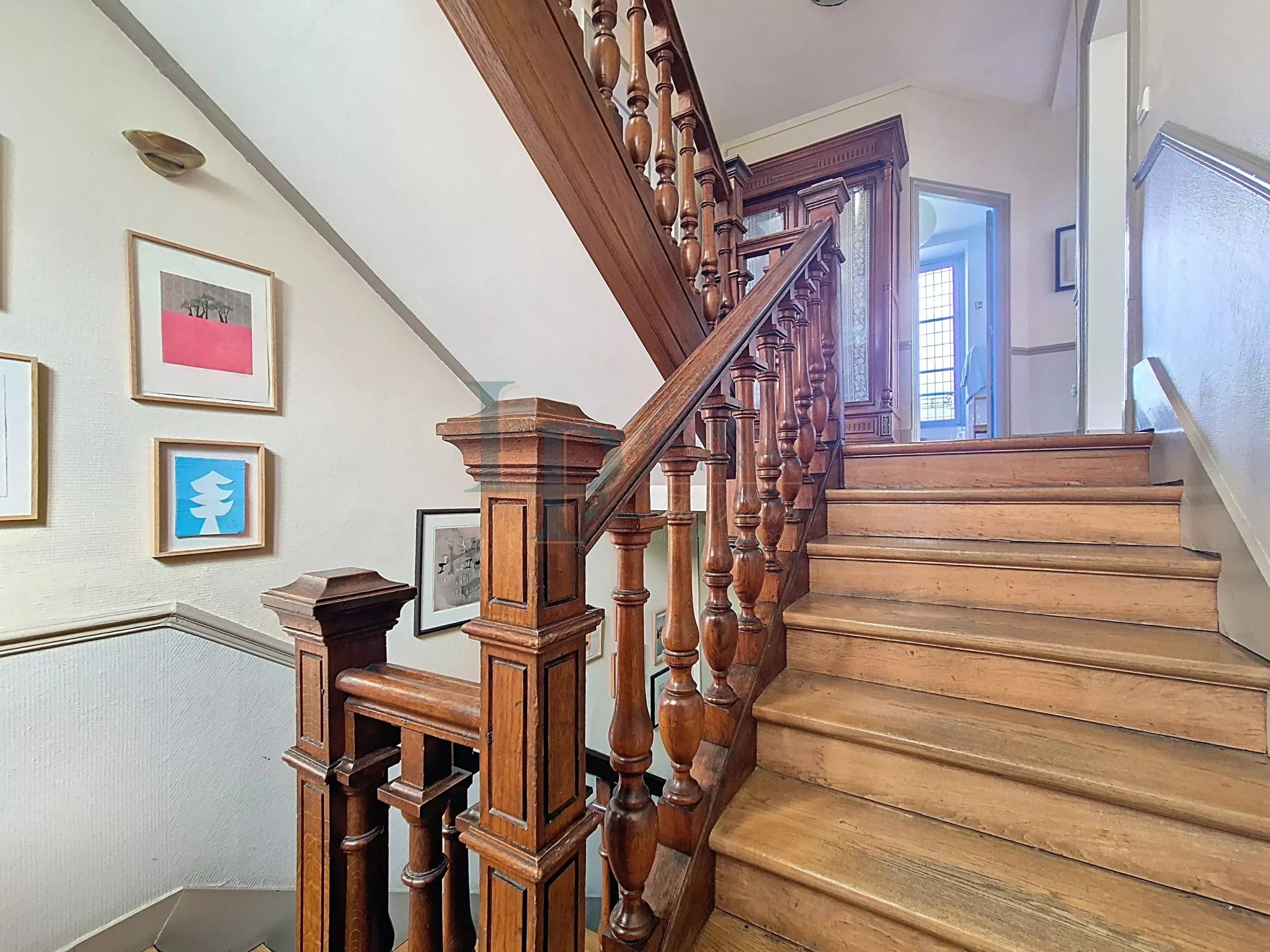 Property “Affolante” Historic Near Paris Gates