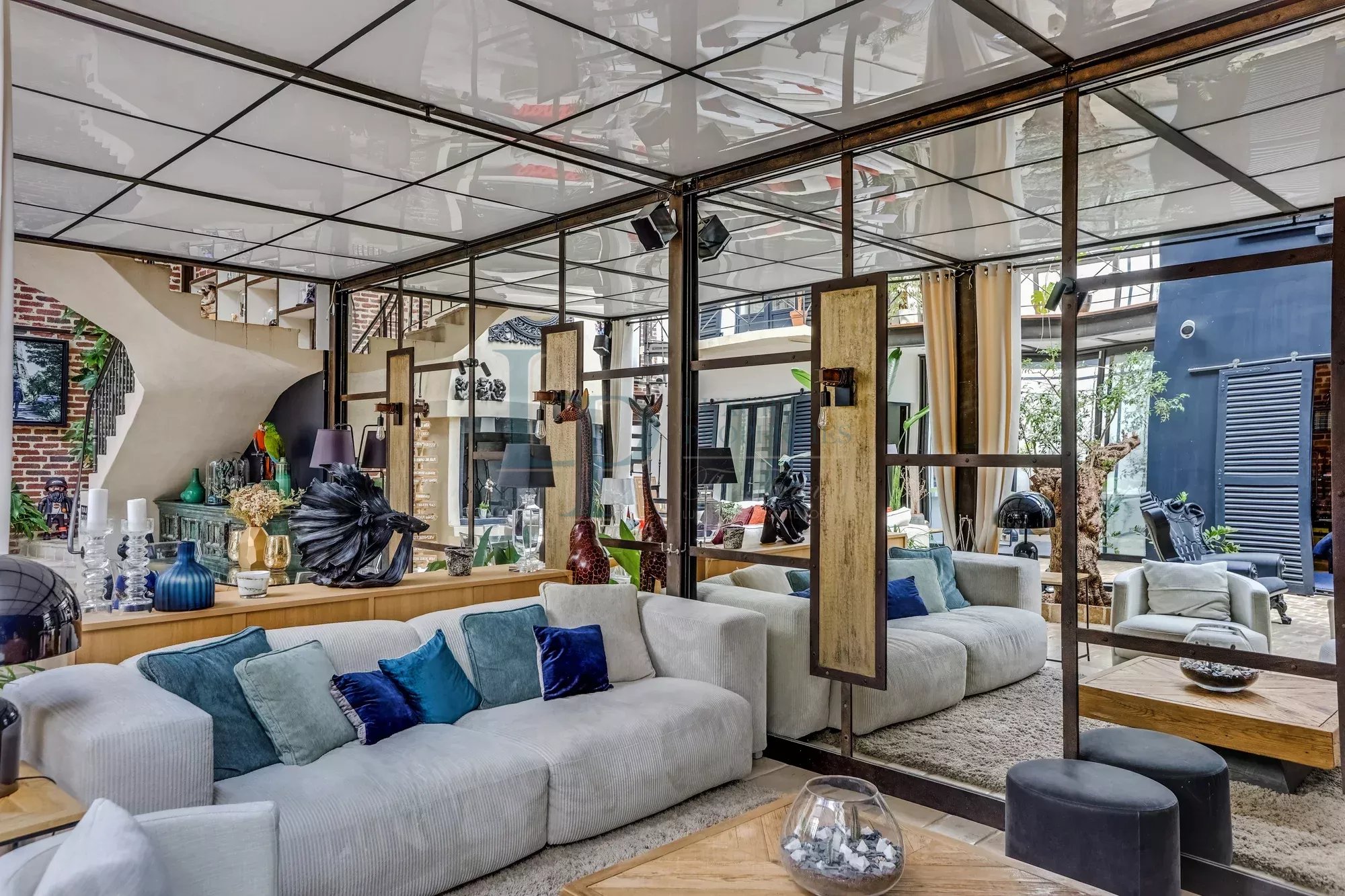 4668f1025fa3357081b50dbb28d21917_f14a8b9a9e_2000-original-24594-0.jpg Loft-Maison d’Architecte à Courbevoie/Bécon