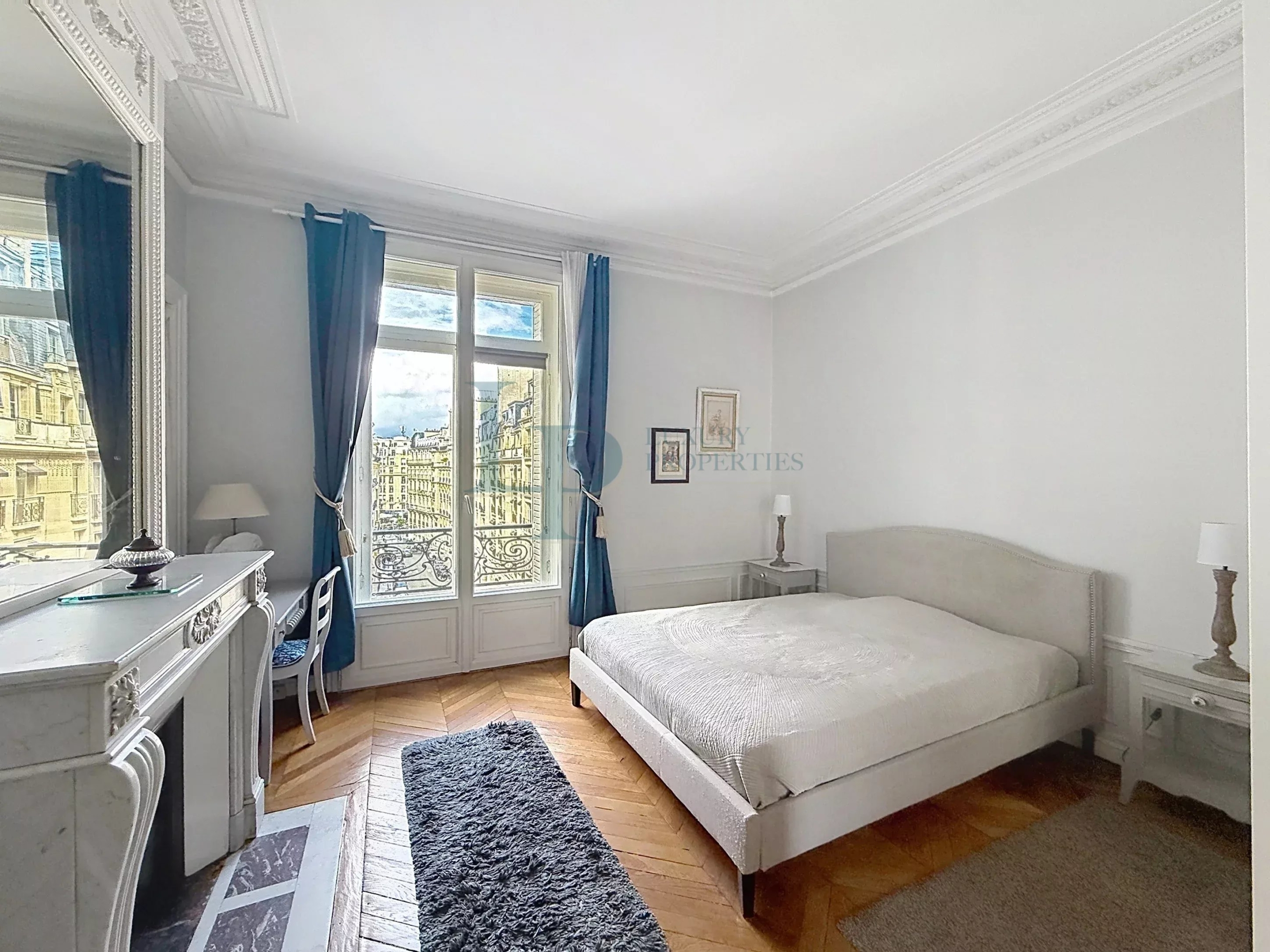 EXCLUSIVITY – PARIS VIII – 6-ROOM APARTMENT – 3/4 BEDROOMS –