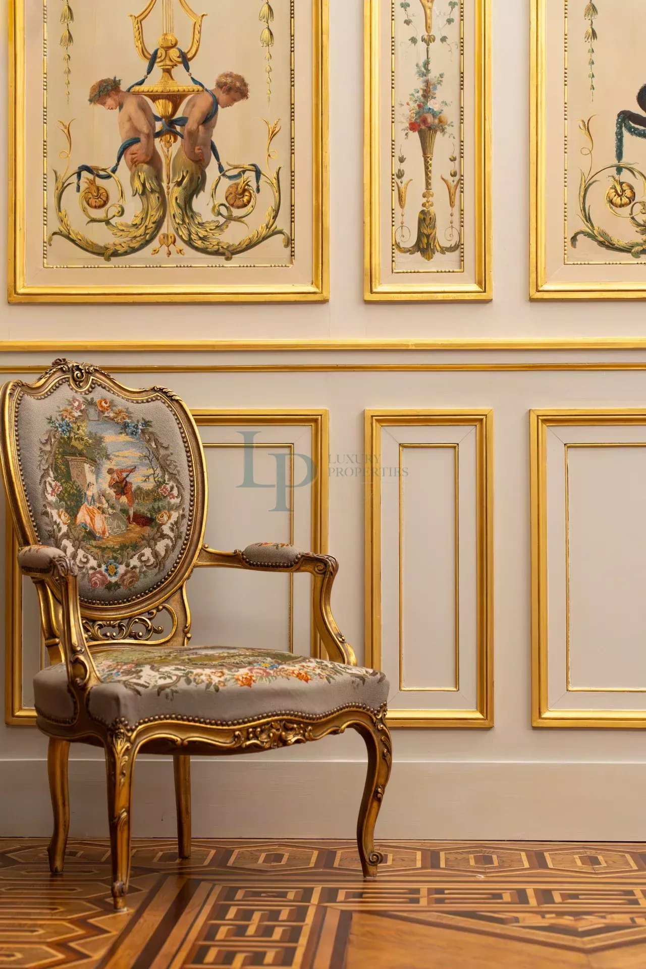 Luxurious Parisian Apartment with Modern Amenities