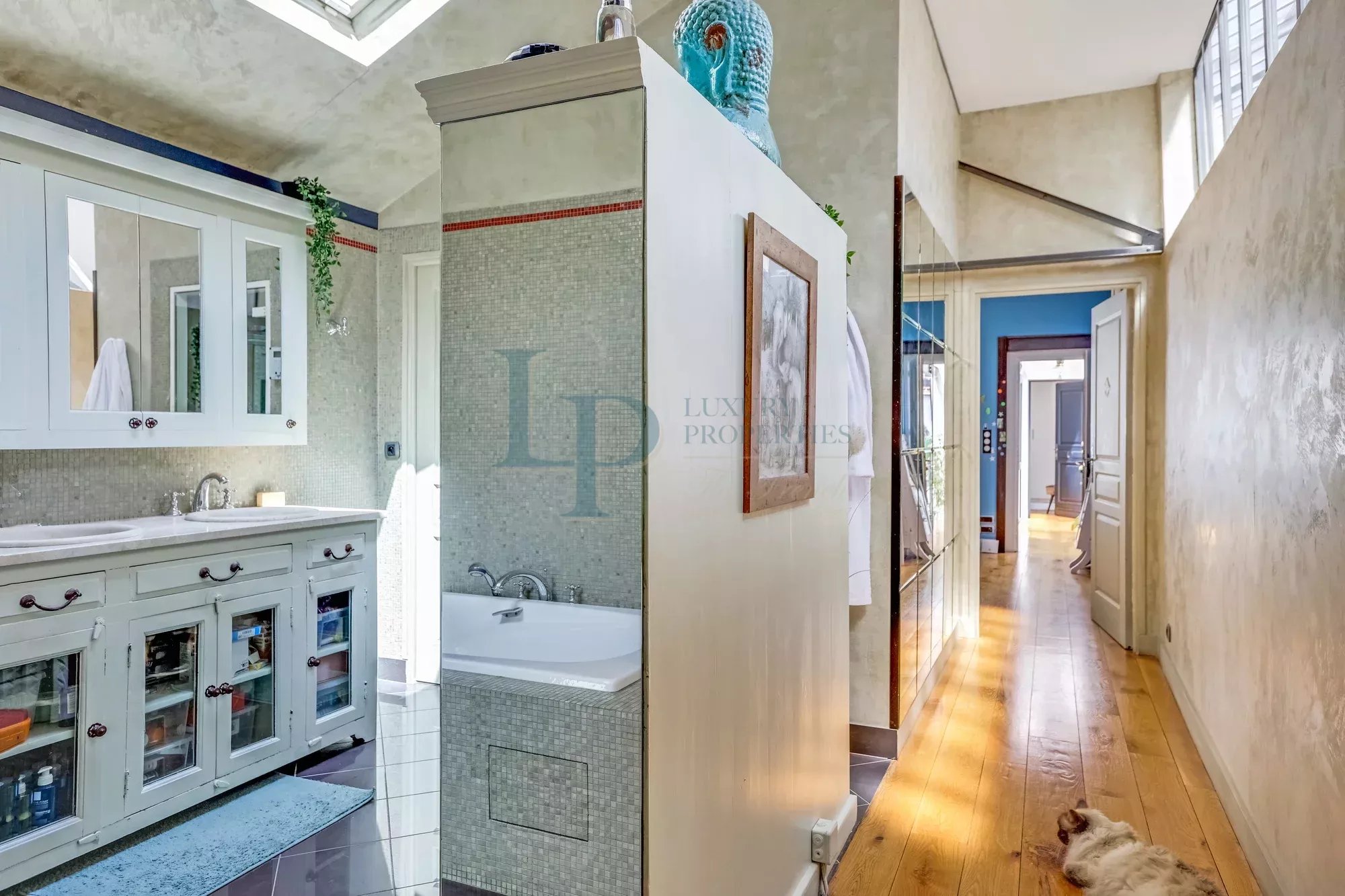 6093a93384be0d9a19ede2d11ffe13c5_b30aea1c70_2000-original-24594-0.jpg Loft-Maison d’Architecte à Courbevoie/Bécon