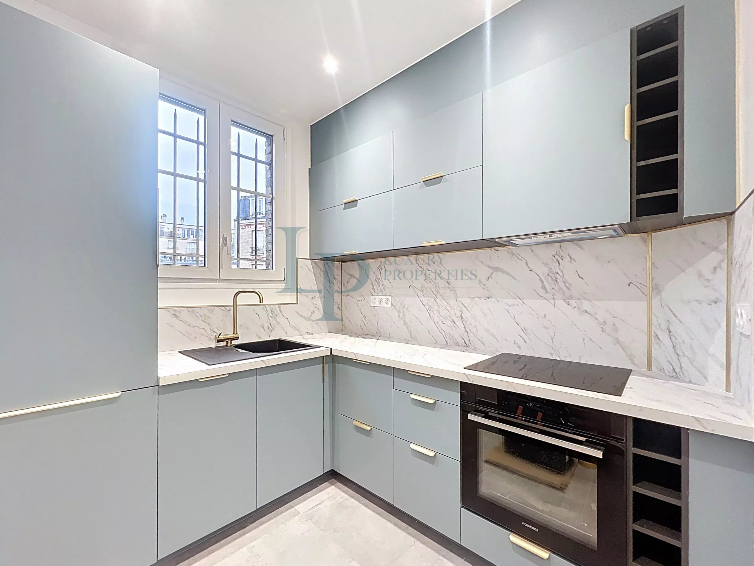 6328190fdc5b3fe767c9b56c60b77604_9ef319fbd8_3328-original-24485-0.jpg Paris XVI – Appartement 3 pièces entièrement rénové – Proche de toutes les commodités – Deux caves