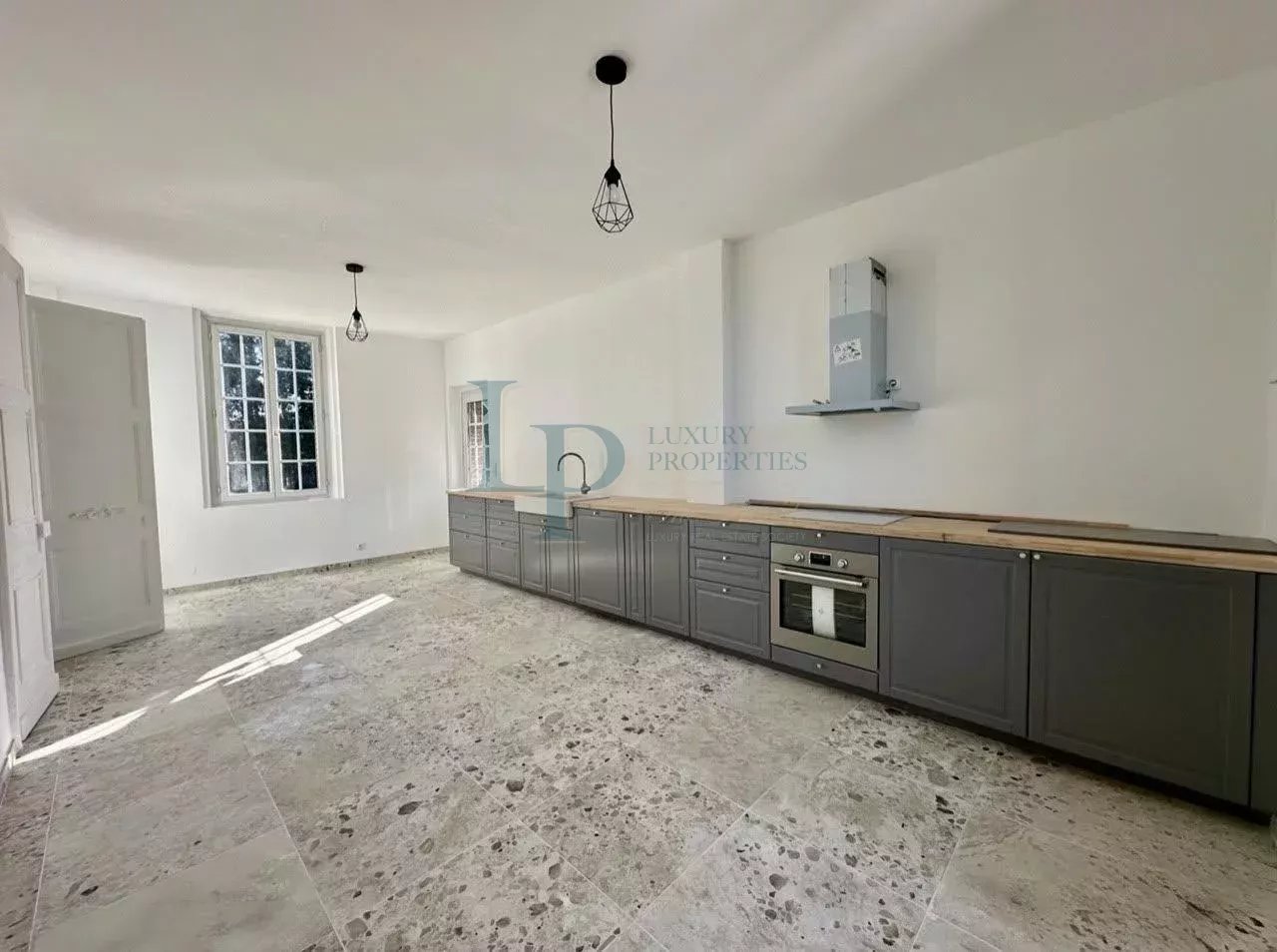 69bed13189d53d38bc3b91193c56e146_8b12483a5f_1280-original-23056-0.jpg PROPRIÉTÉ D’EXCEPTION SUR 2366 M2 DE TERRAIN, SAINT VALÉRY EN CAUX, CÔTE D’ALBÂTRE, SEINE-MARITIME (76) SAINT-VALERY-EN-CAUX (76460)