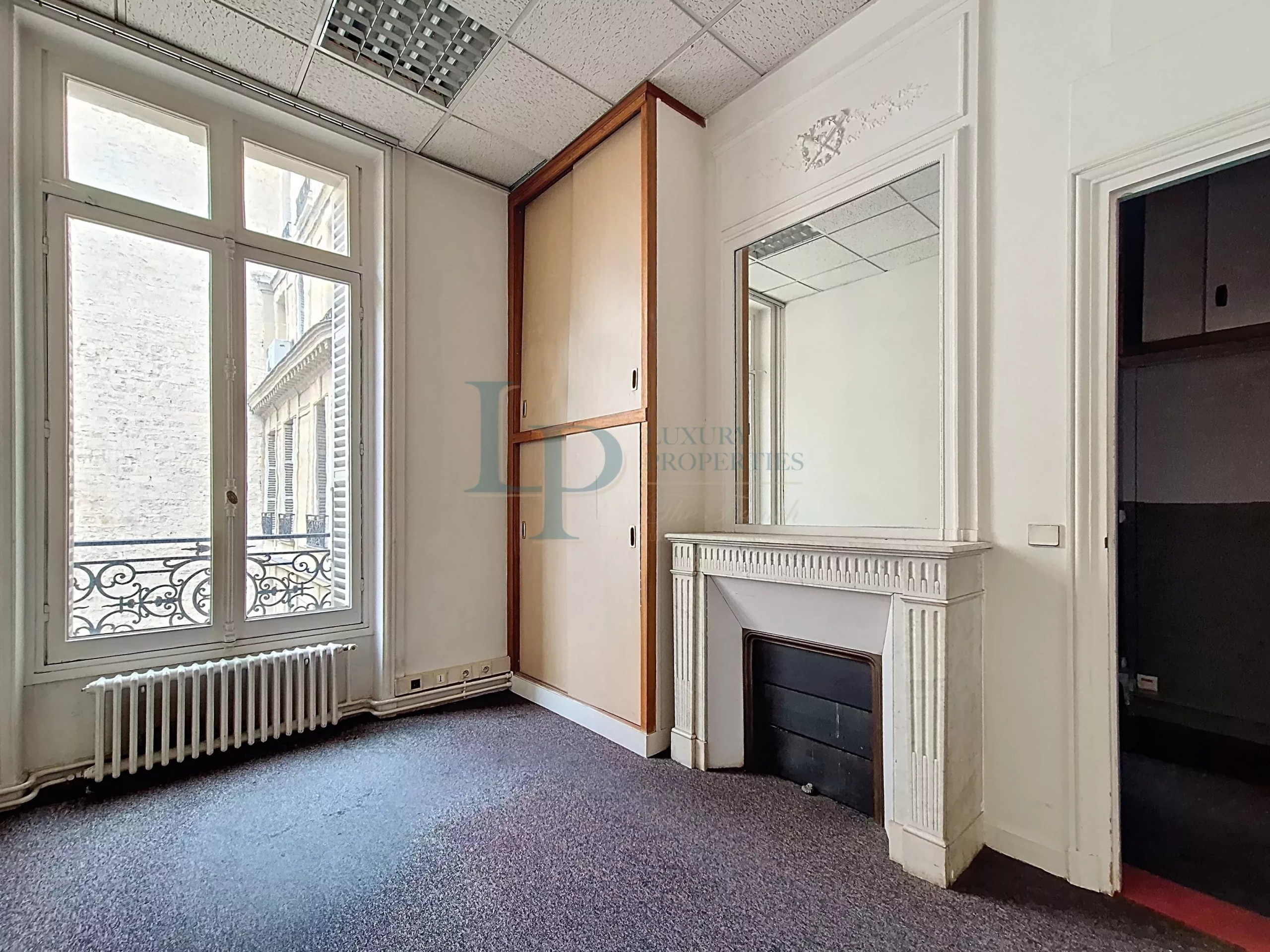 727232761f042939a92d9b443dbd13c2_c576a95922_3344-original-21084-0.jpg PARIS 8 – PARC MONCEAU / HAUSSMANN – BUREAUX D’ENVIRON 400 M2