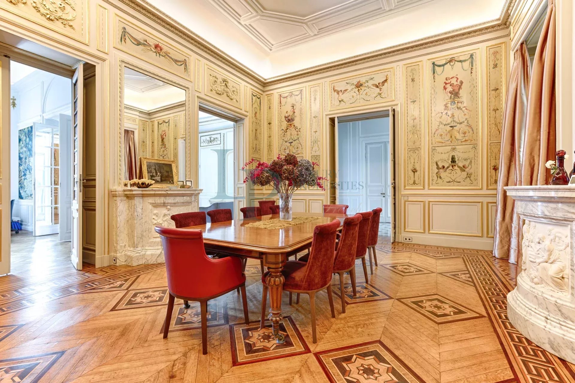 Luxurious Parisian Apartment with Modern Amenities