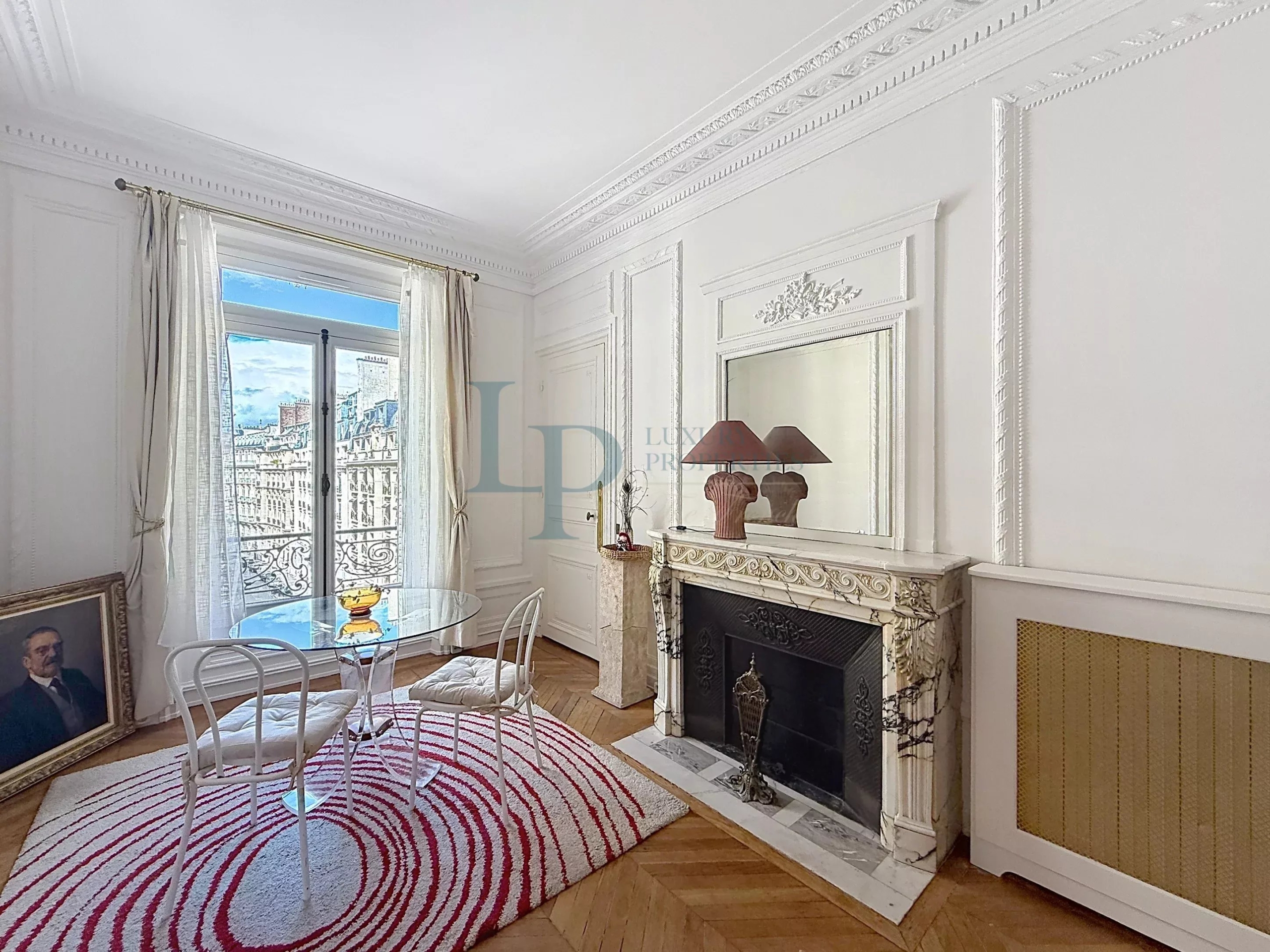 EXCLUSIVITY – PARIS VIII – 6-ROOM APARTMENT – 3/4 BEDROOMS –