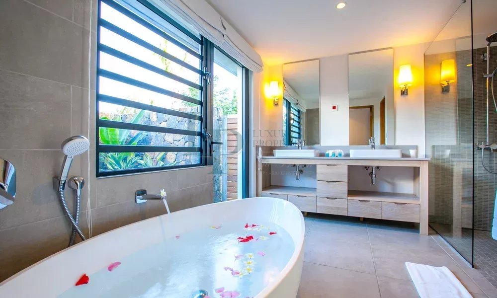 b8ec12ac1d422eb6837b2a327871bb54_24704c3c00_1000-original-23734-0.jpg Élégante villa de 3 chambres à Tamarin, Maurice