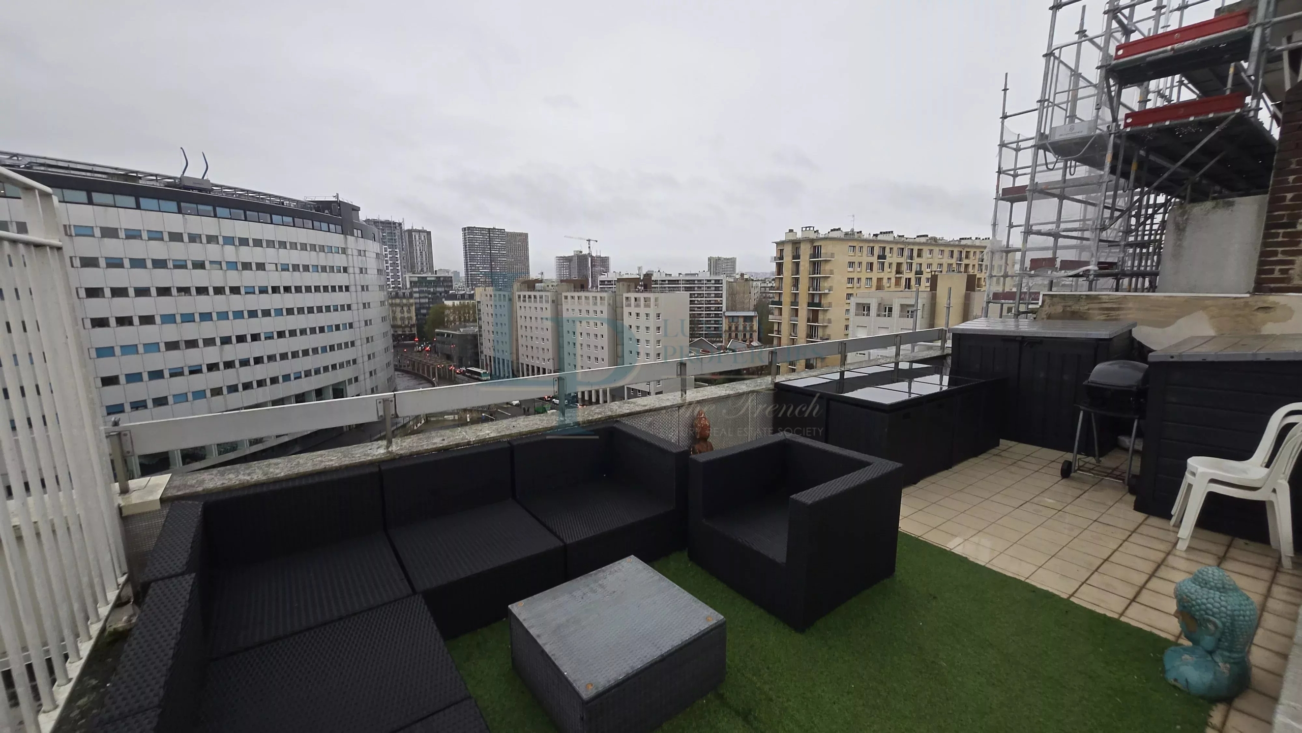 d9cfeeb30c1768811e4bcf549675bbb6_b25786caf3_4000-original-20836-0.jpg Appartement familial Paris 16 – 4 pièce(s) 93 m2, rooftop, vue Tour Eiffel, calme, luminosité, Métro Ranelagh , Maison de la Radio