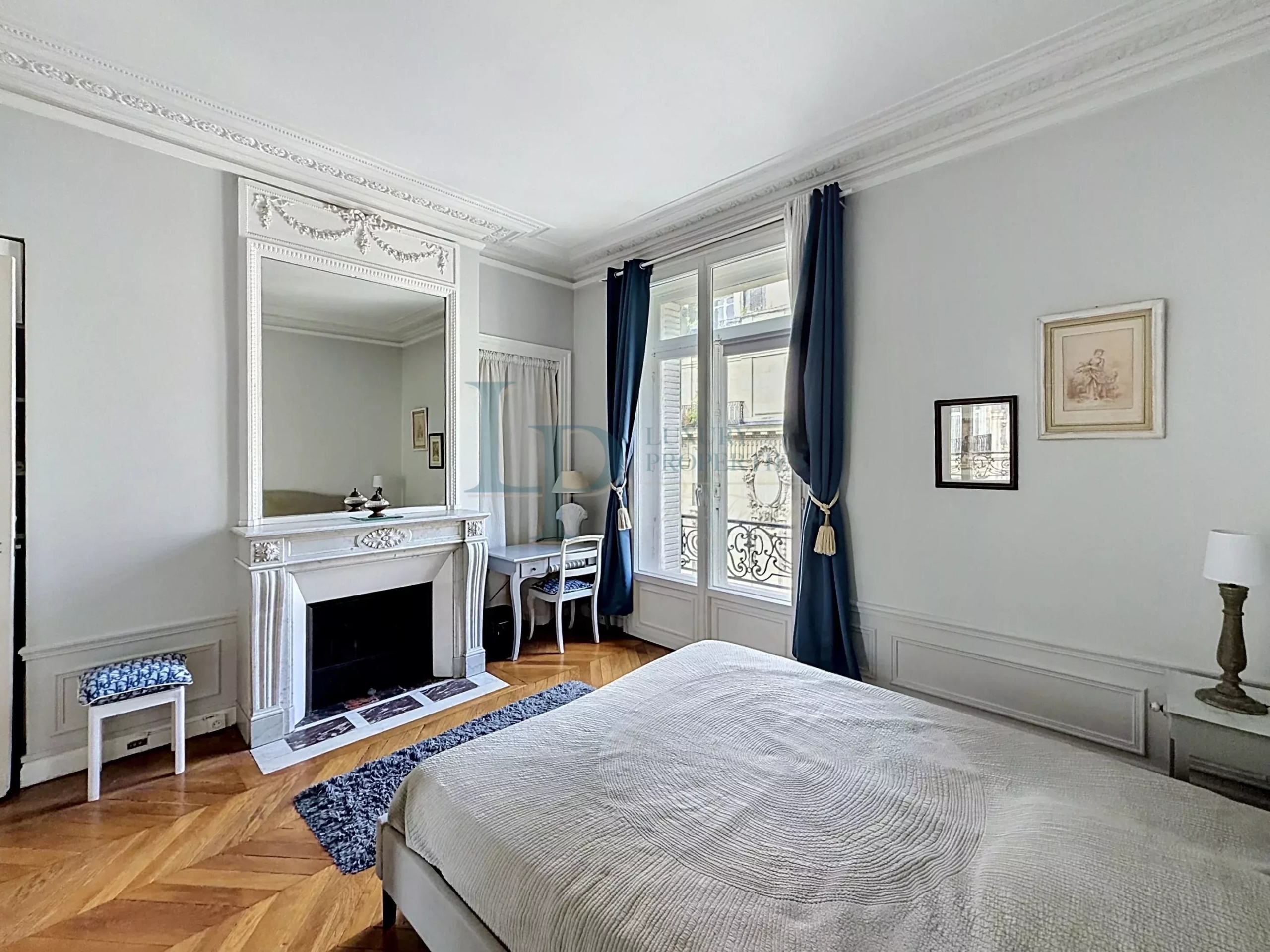 EXCLUSIVITY – PARIS VIII – 6-ROOM APARTMENT – 3/4 BEDROOMS –