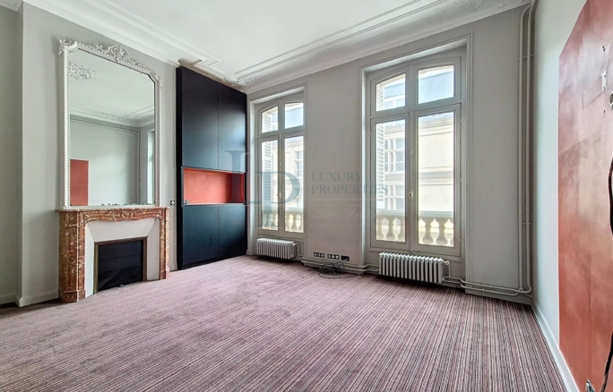 PARIS 8 – PARC MONCEAU / HAUSSMANN – OFFICE SPACE OF APPROX. 400 M2