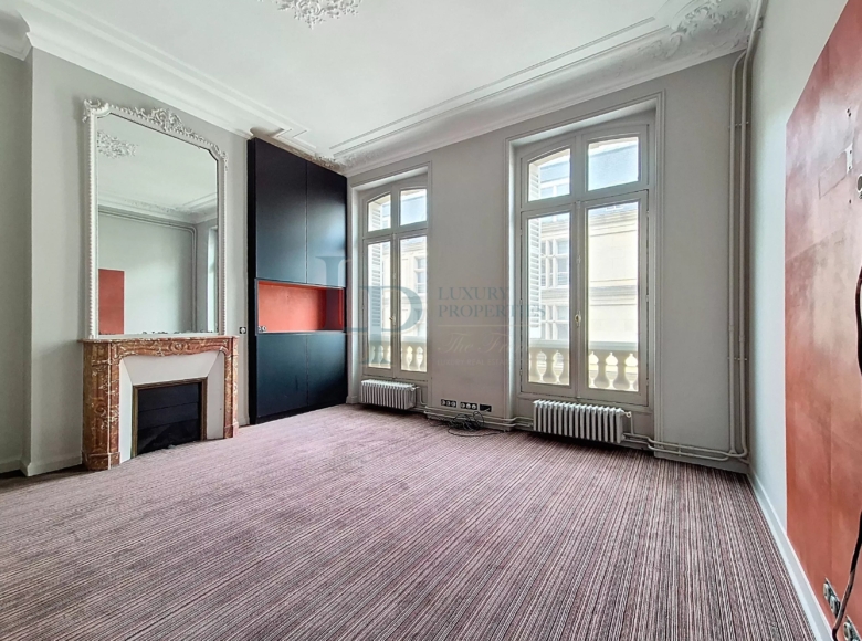PARIS 8 – PARC MONCEAU / HAUSSMANN – OFFICE SPACE OF APPROX. 400 M2